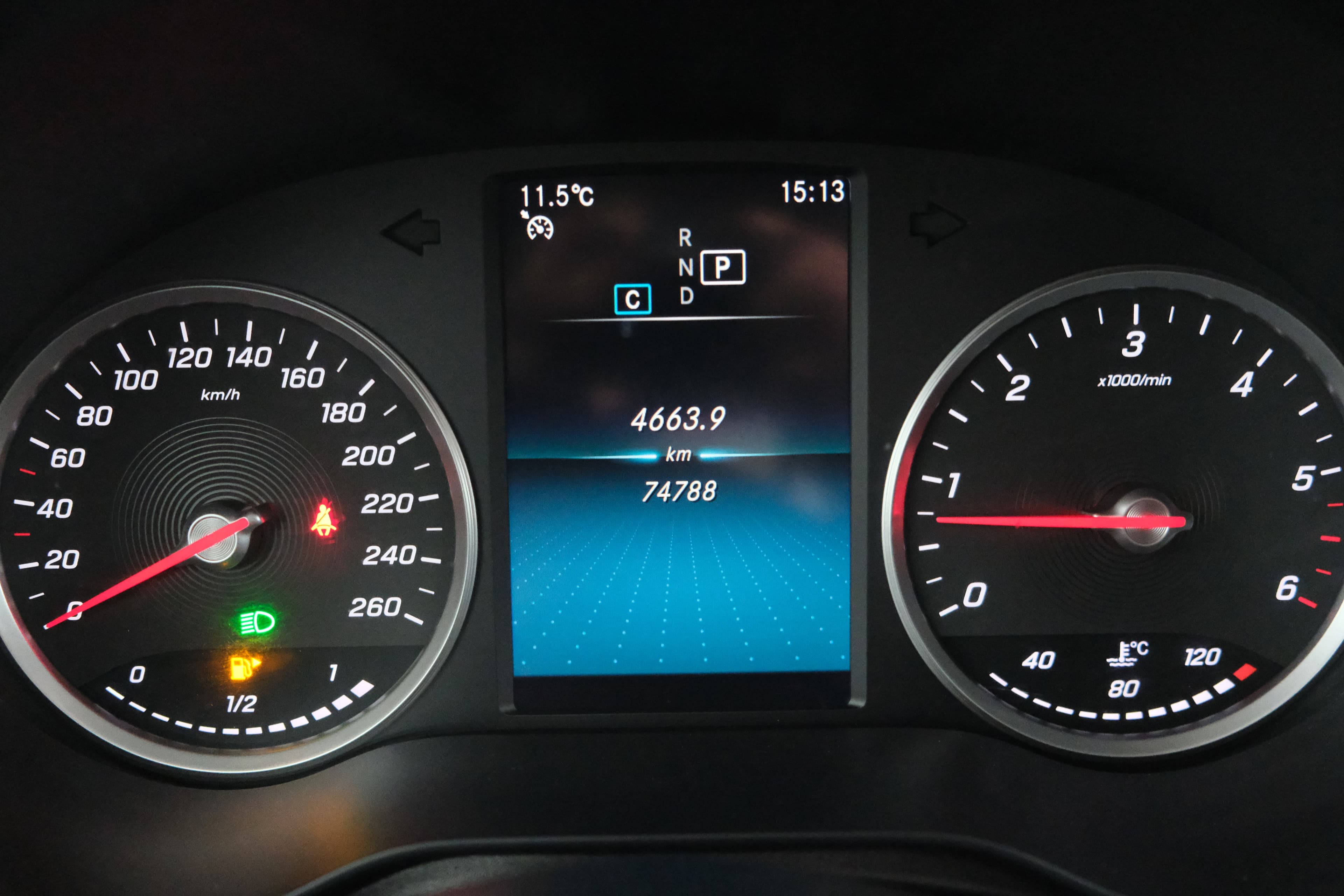 Mercedes Benz GLC 200 Bild 19