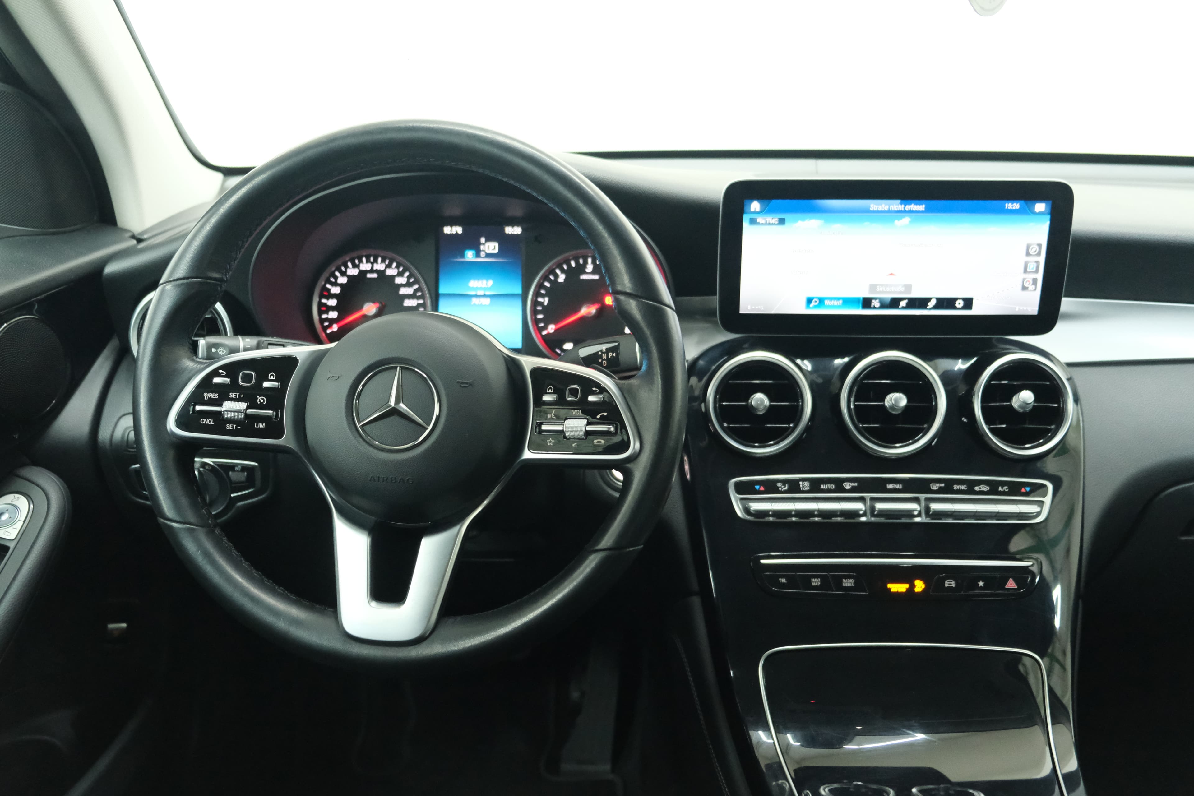 Mercedes Benz GLC 200 Bild 17