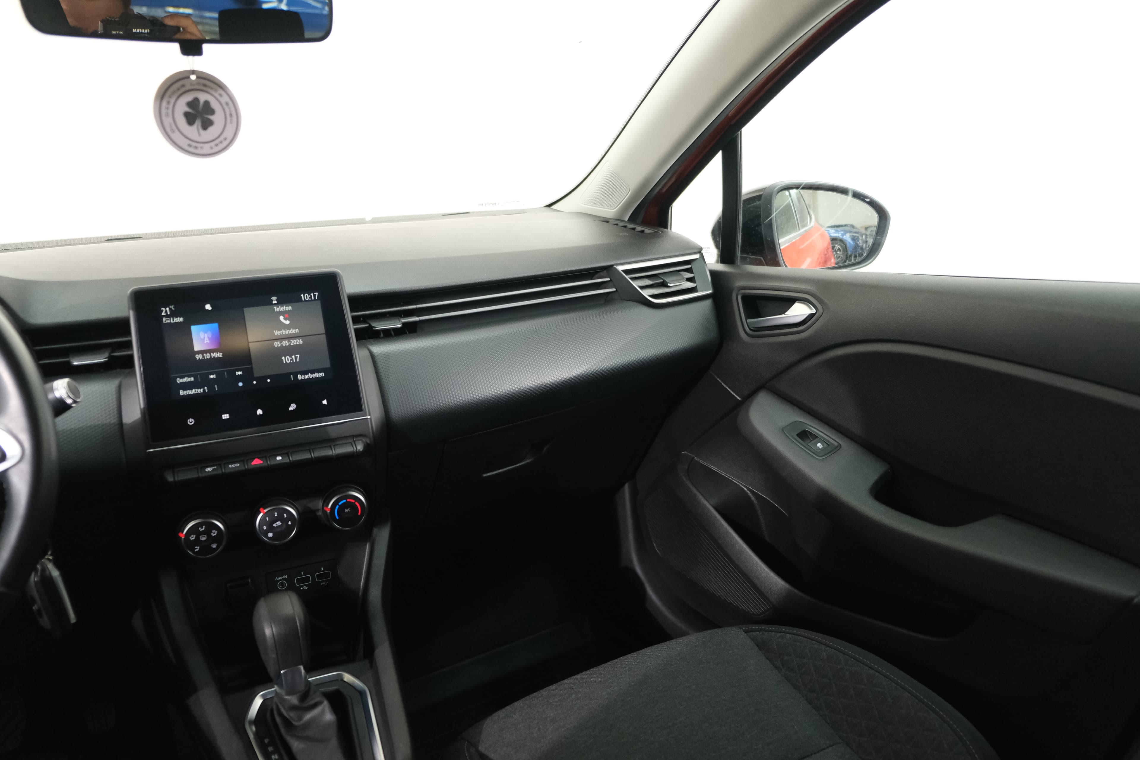 Renault Clio Bild 12