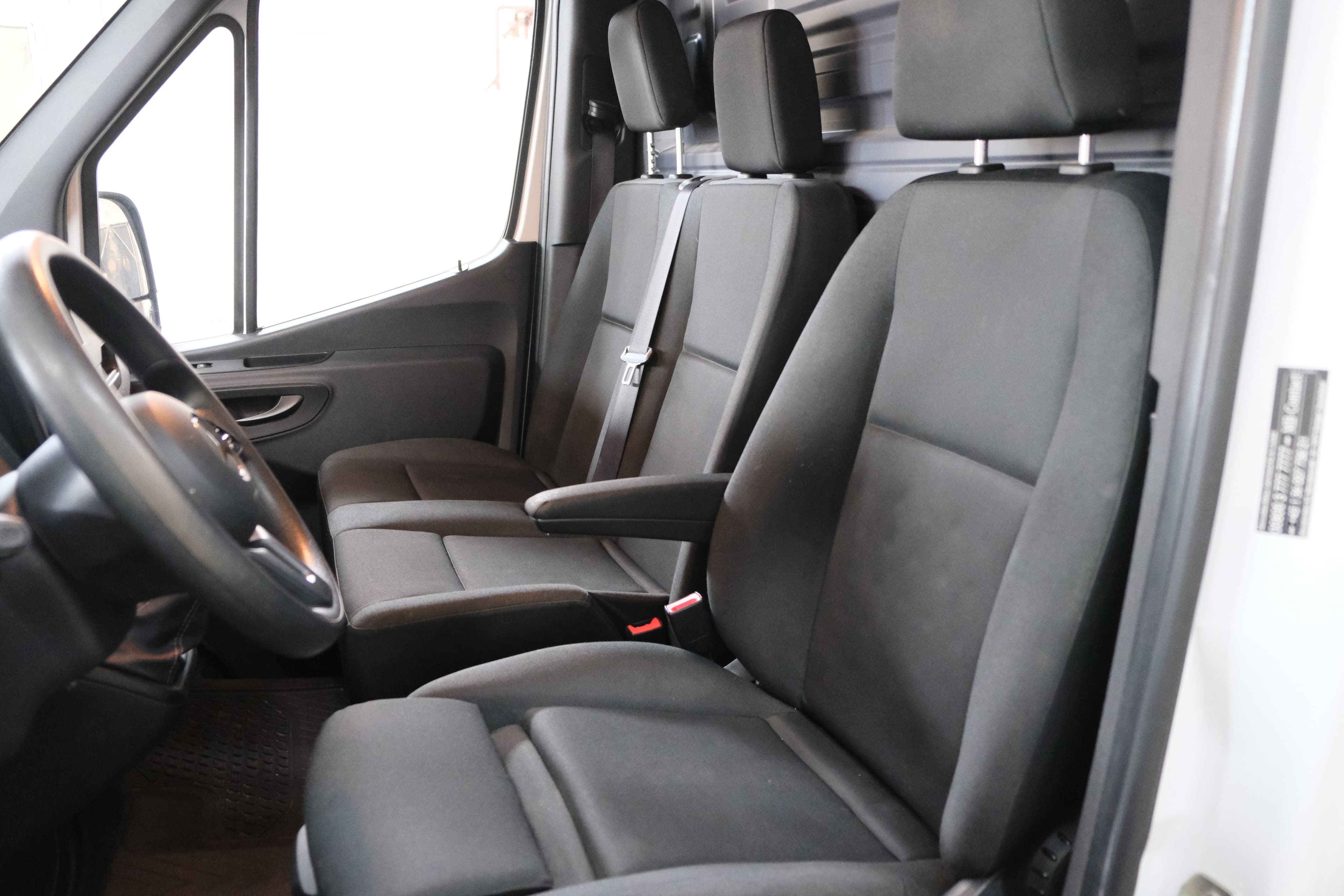 Mercedes Benz Sprinter Bild 9
