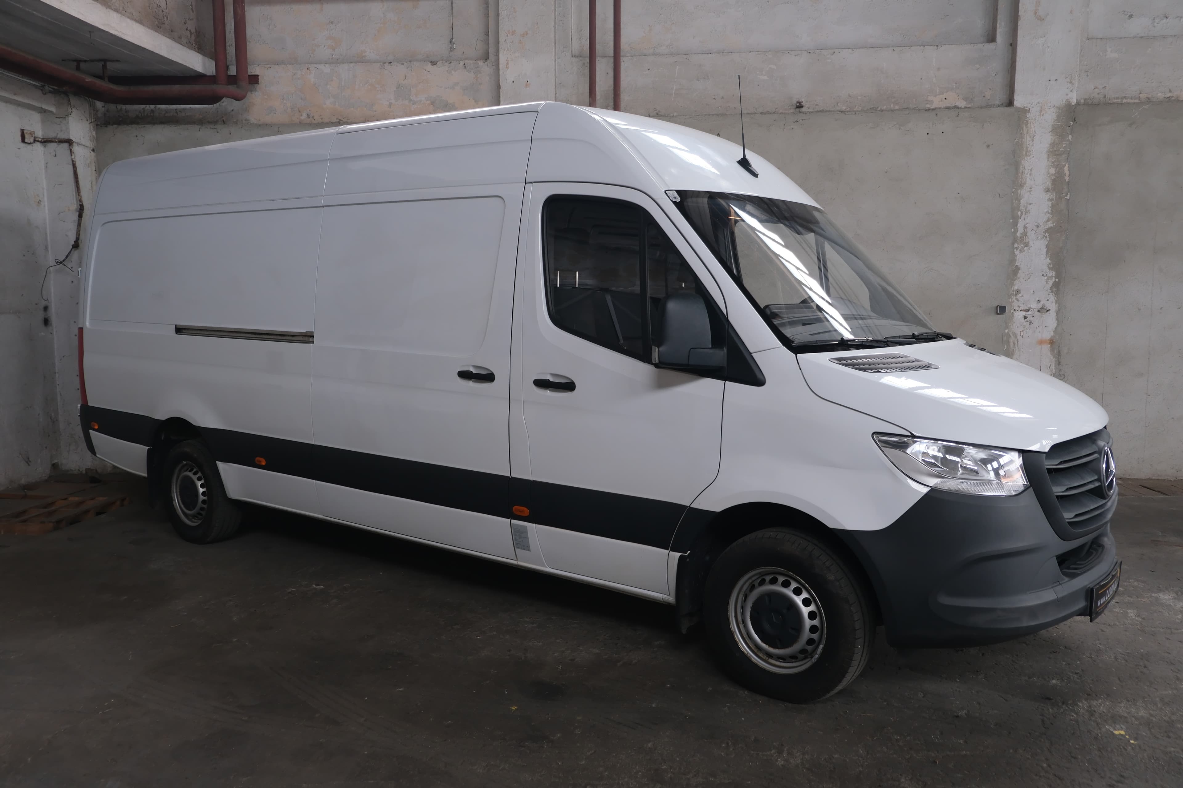 Mercedes Benz Sprinter Bild 3