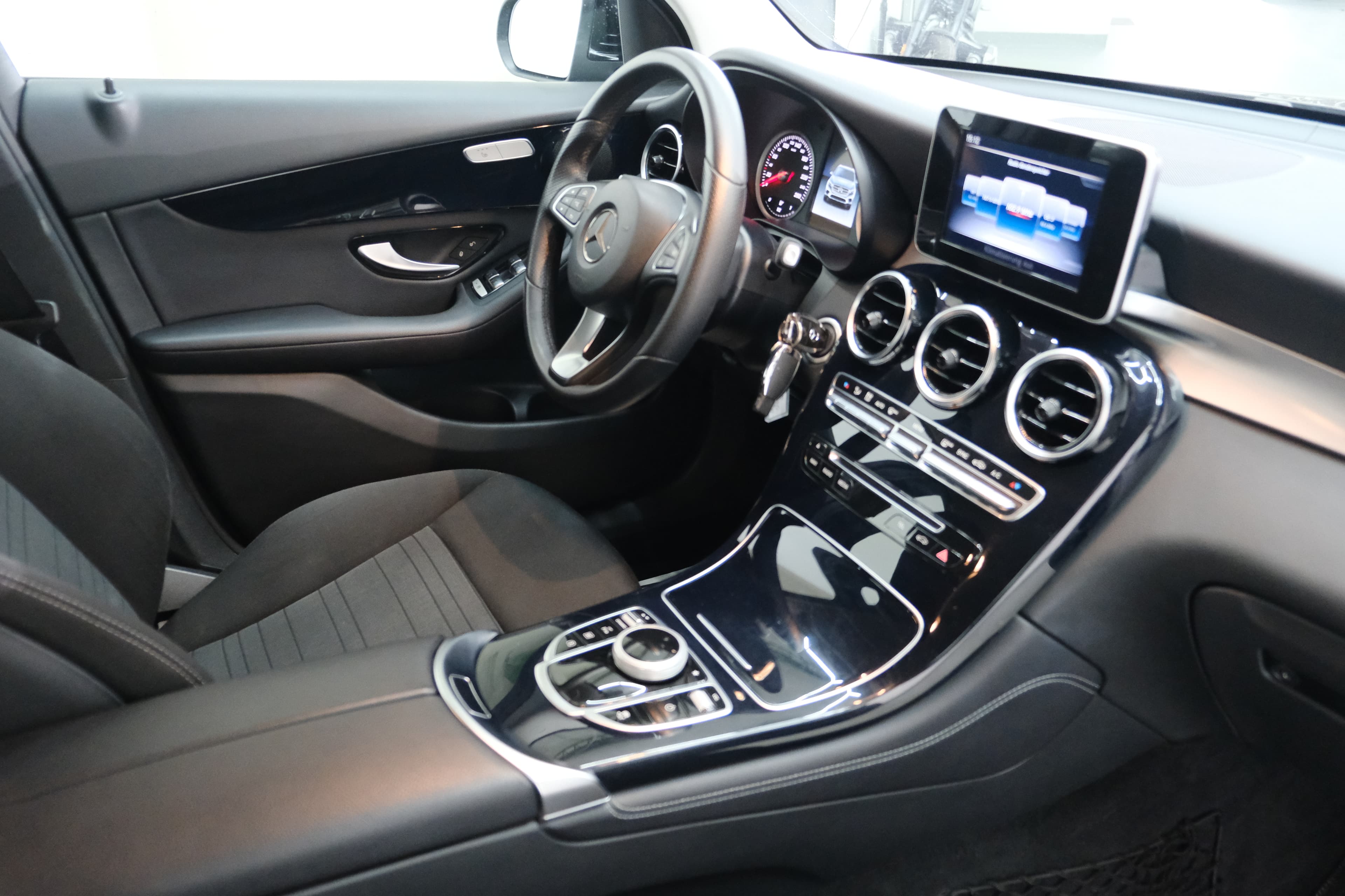 Mercedes Benz GLC Bild 19