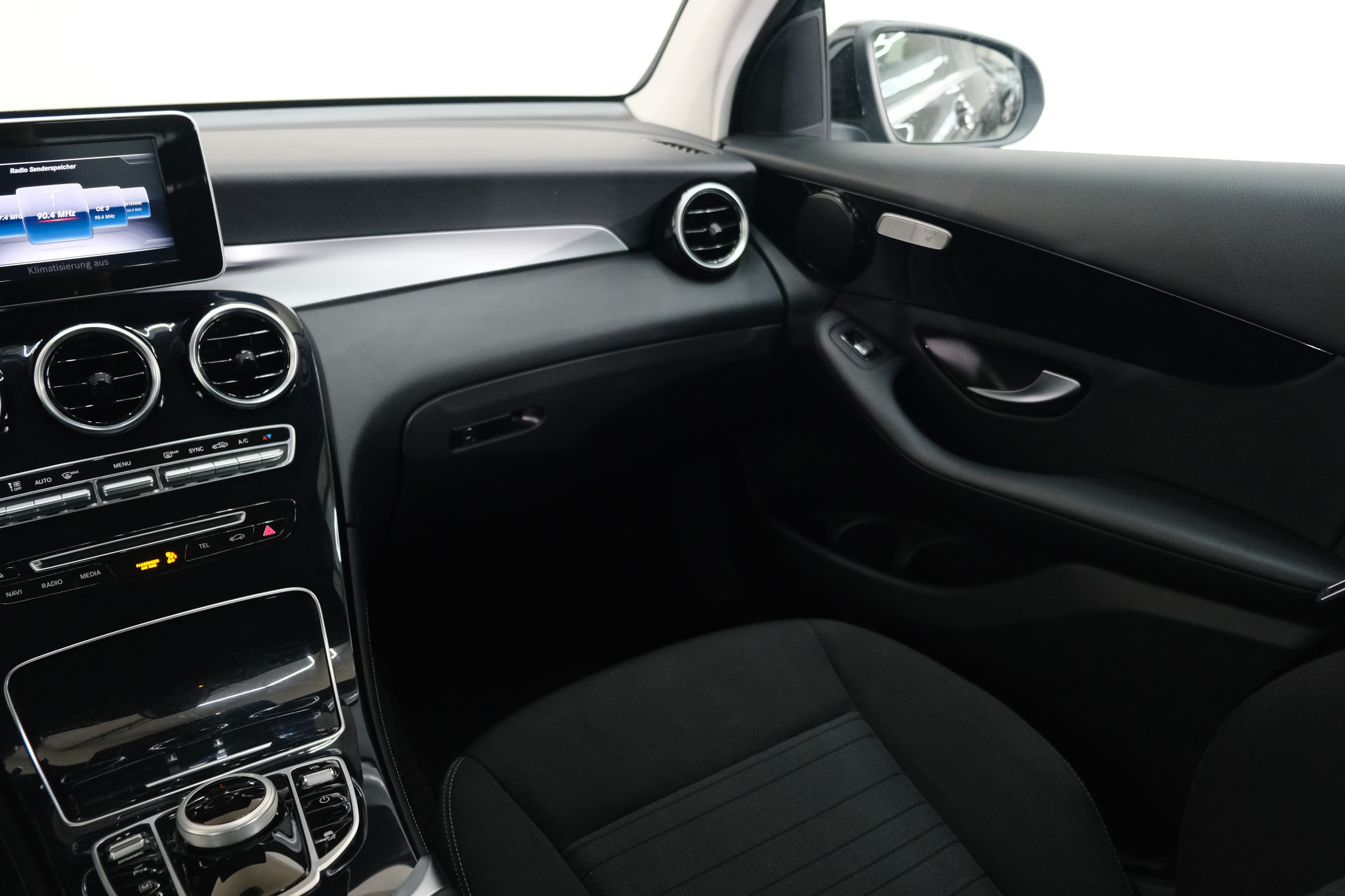 Mercedes Benz GLC Bild 16