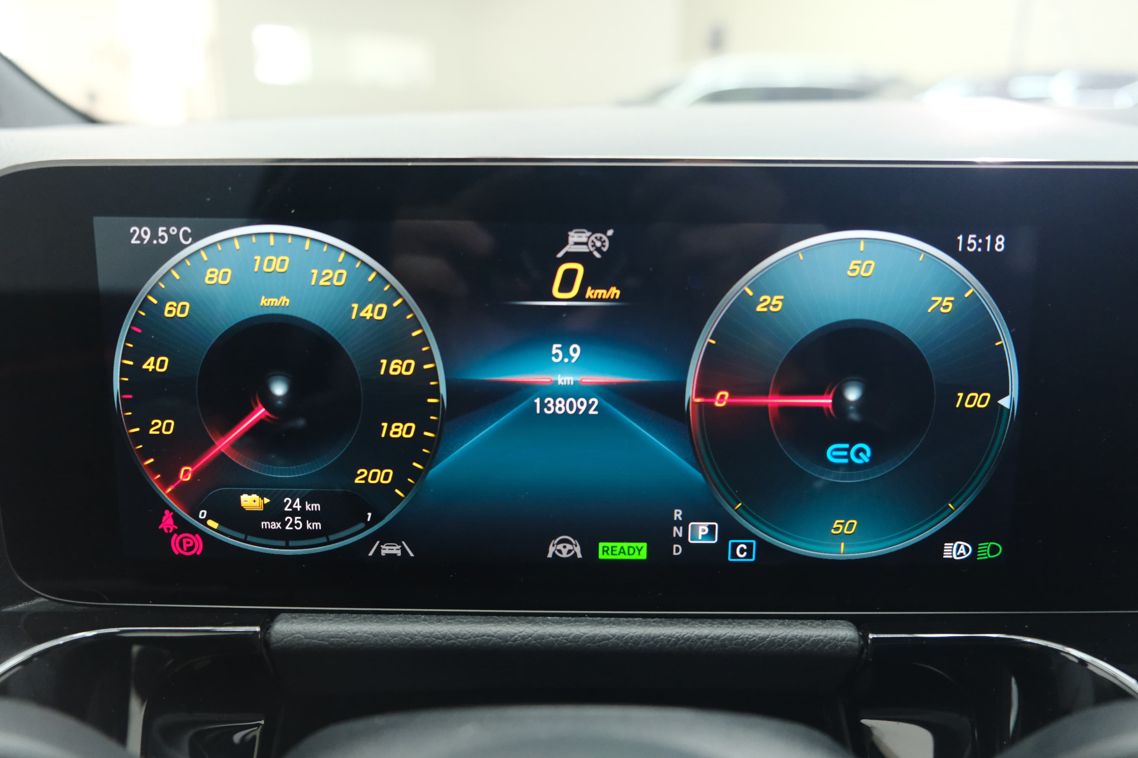 Mercedes Benz EQA Bild 13