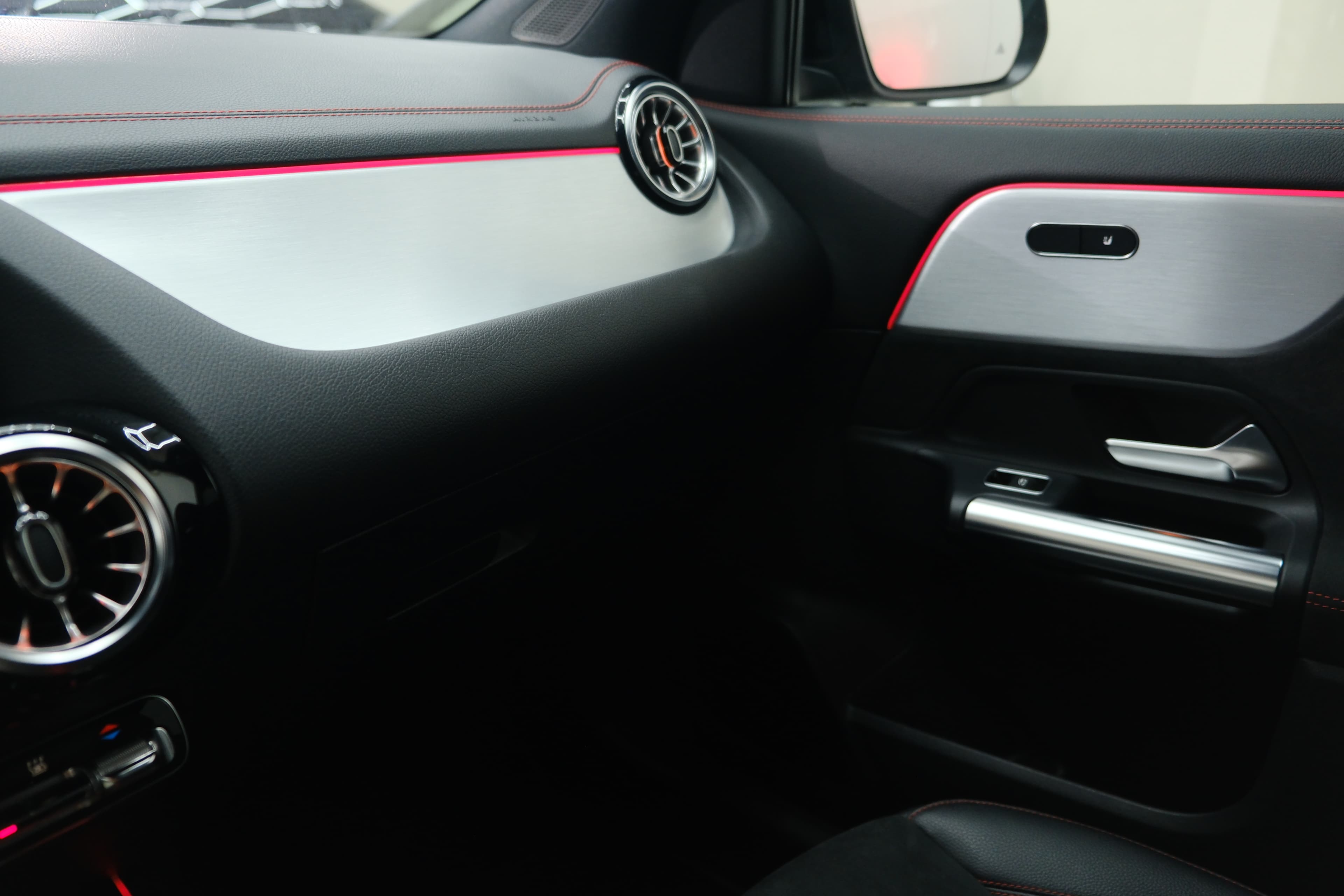 Mercedes Benz EQA Bild 24