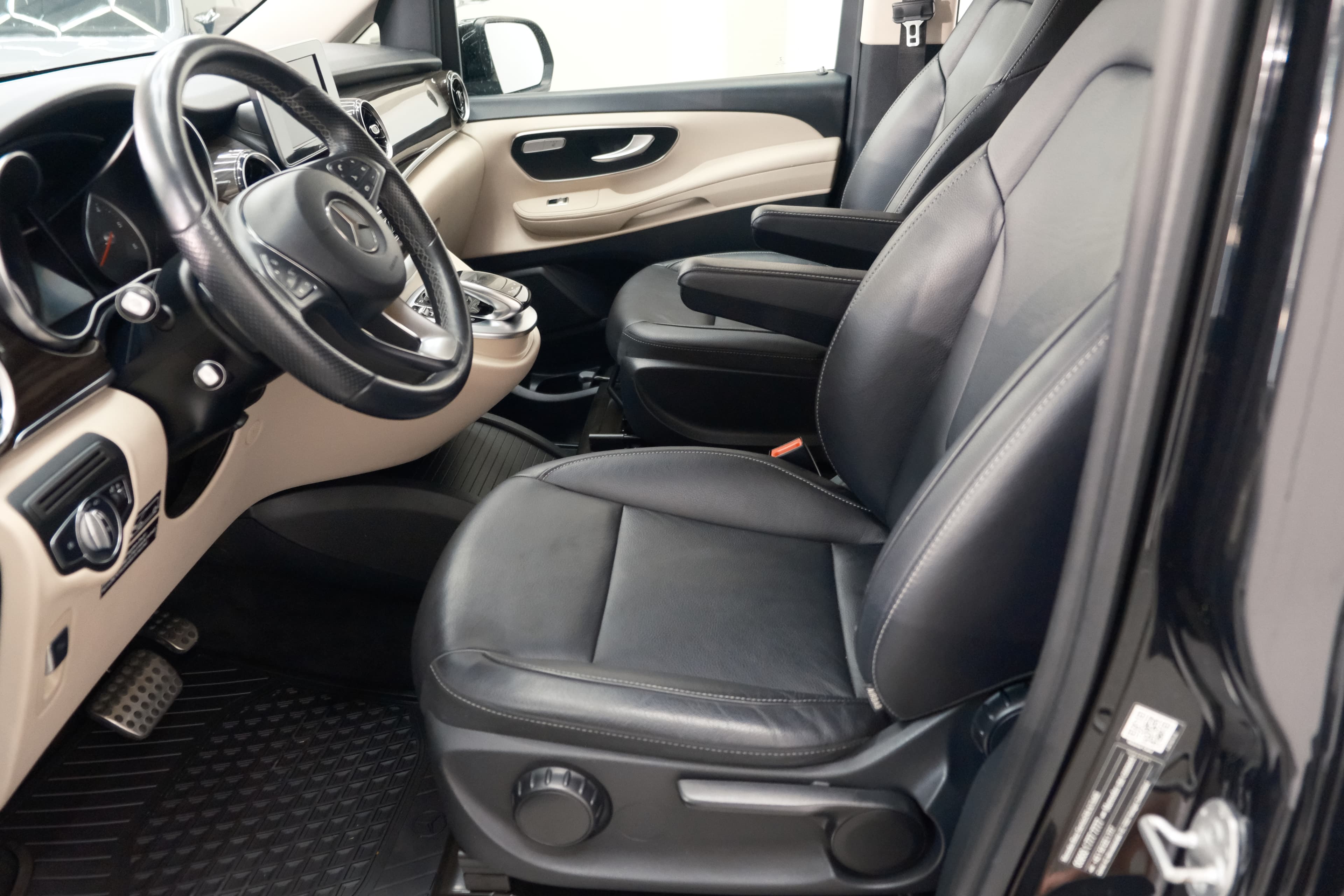 Mercedes Benz V- Klasse  Bild 19