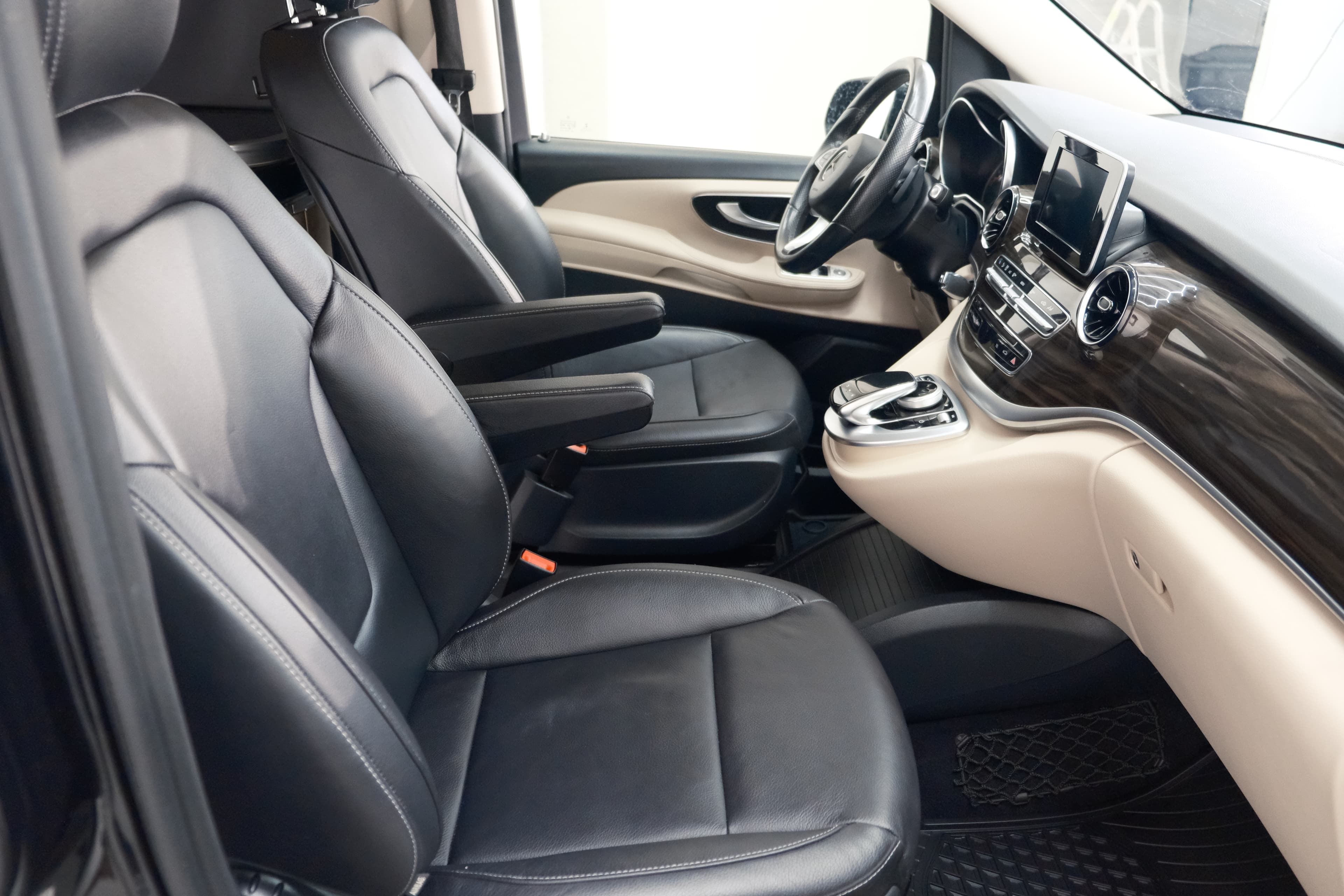 Mercedes Benz V- Klasse  Bild 21