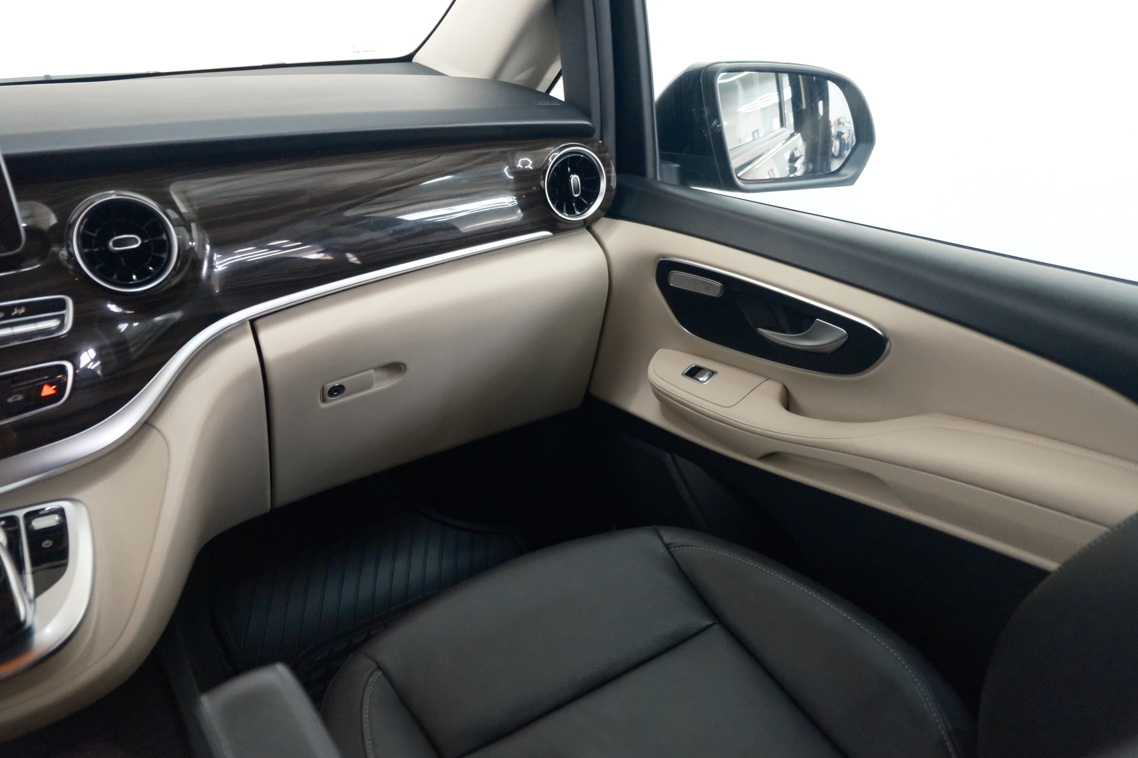 Mercedes Benz V- Klasse  Bild 23