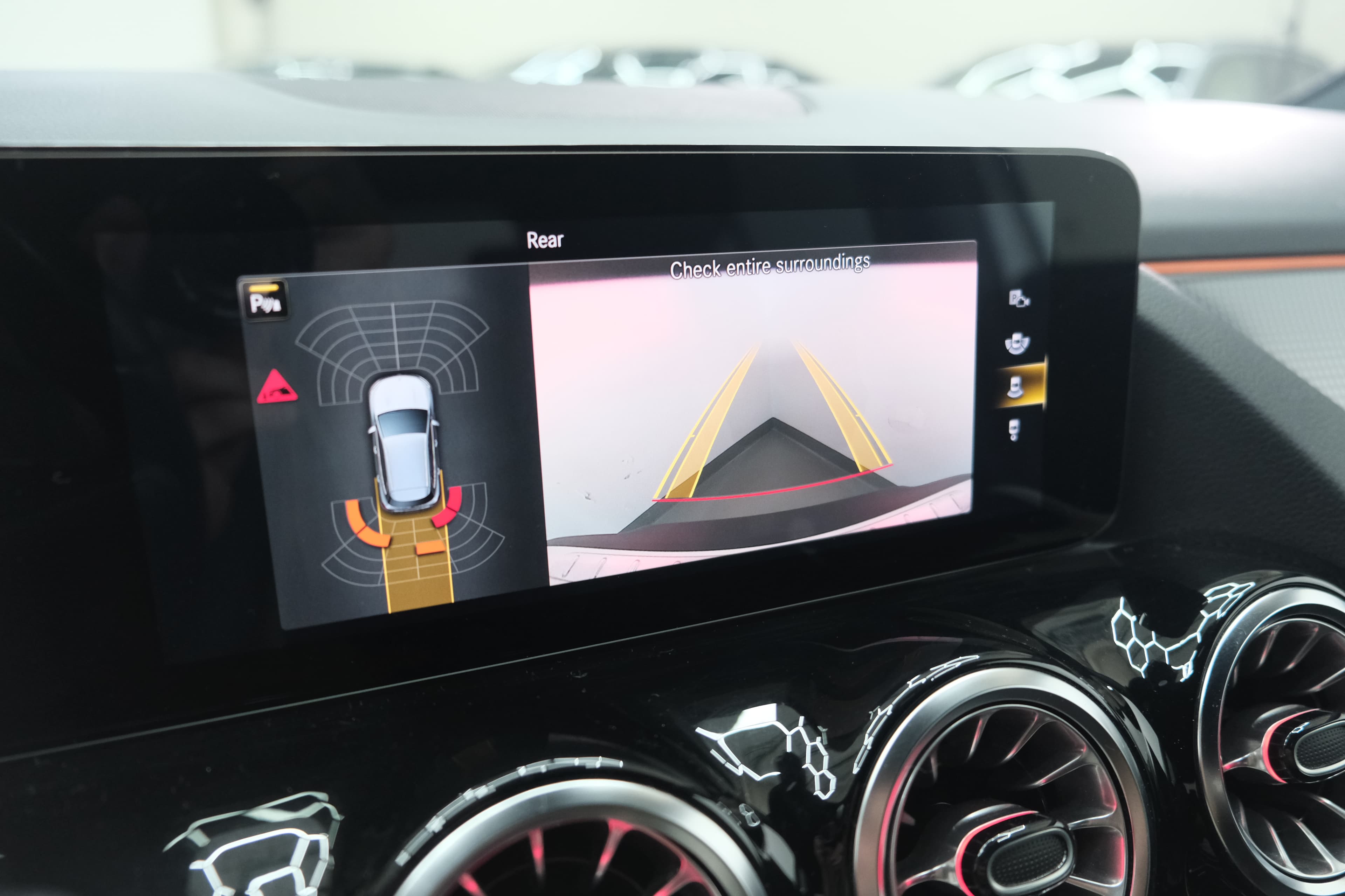 Mercedes Benz EQA  Bild 19