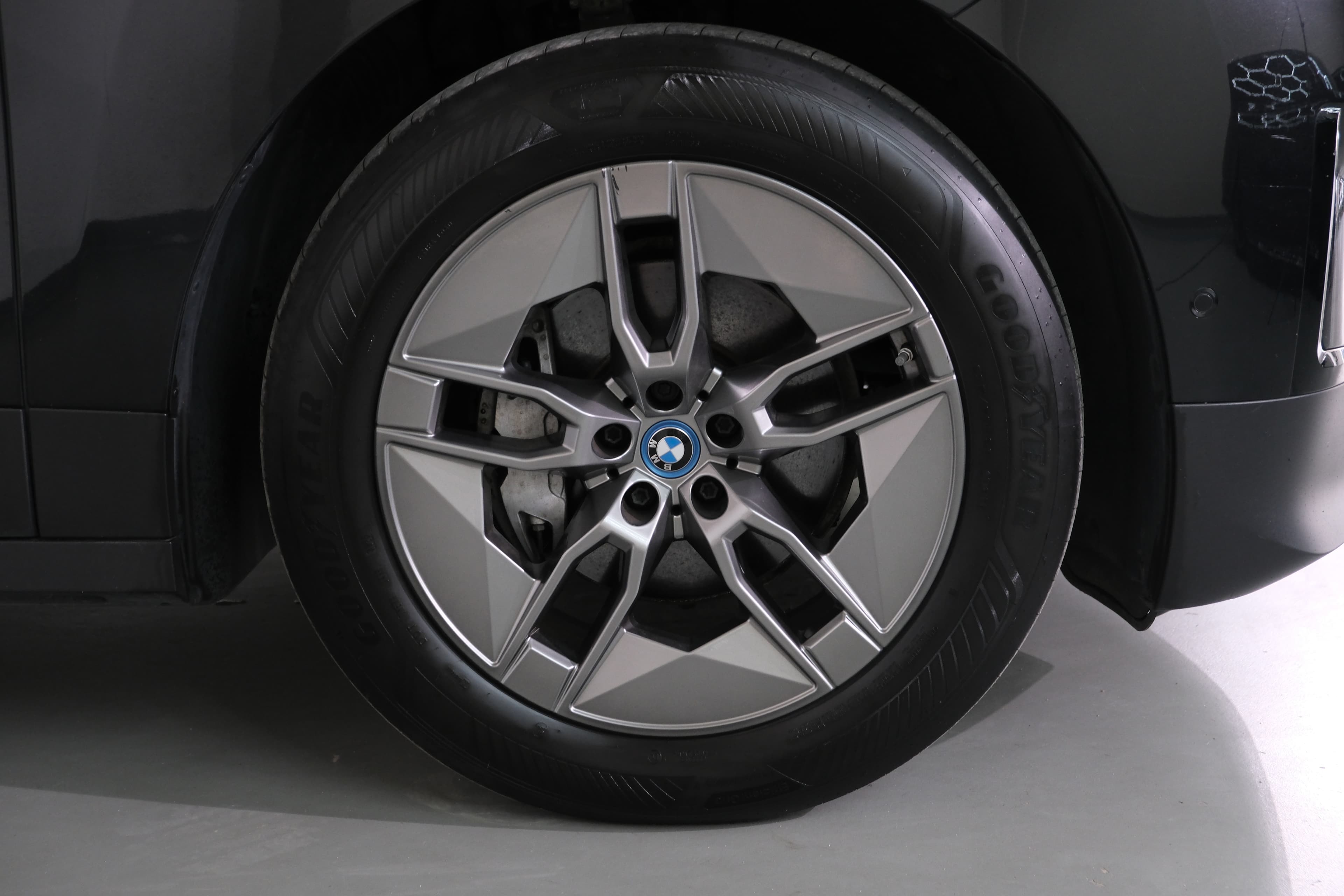 BMW iX Bild 16