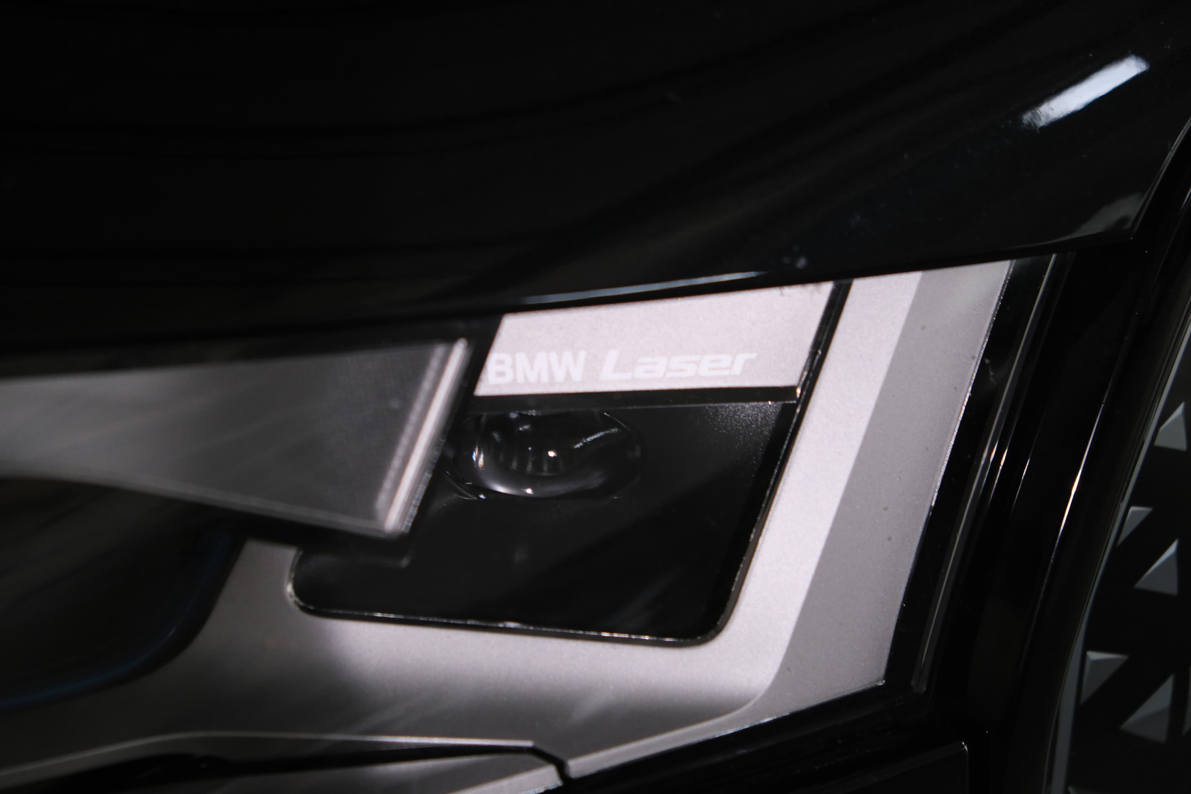 BMW iX Bild 9