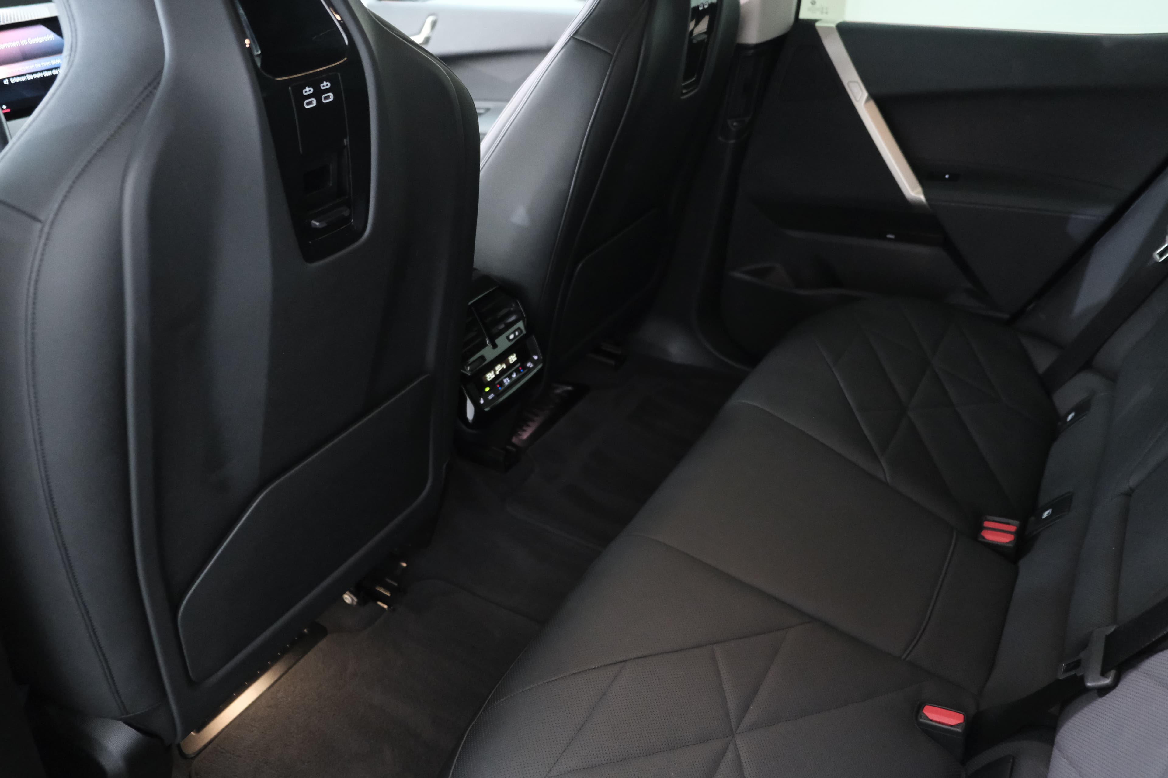 BMW iX Bild 33
