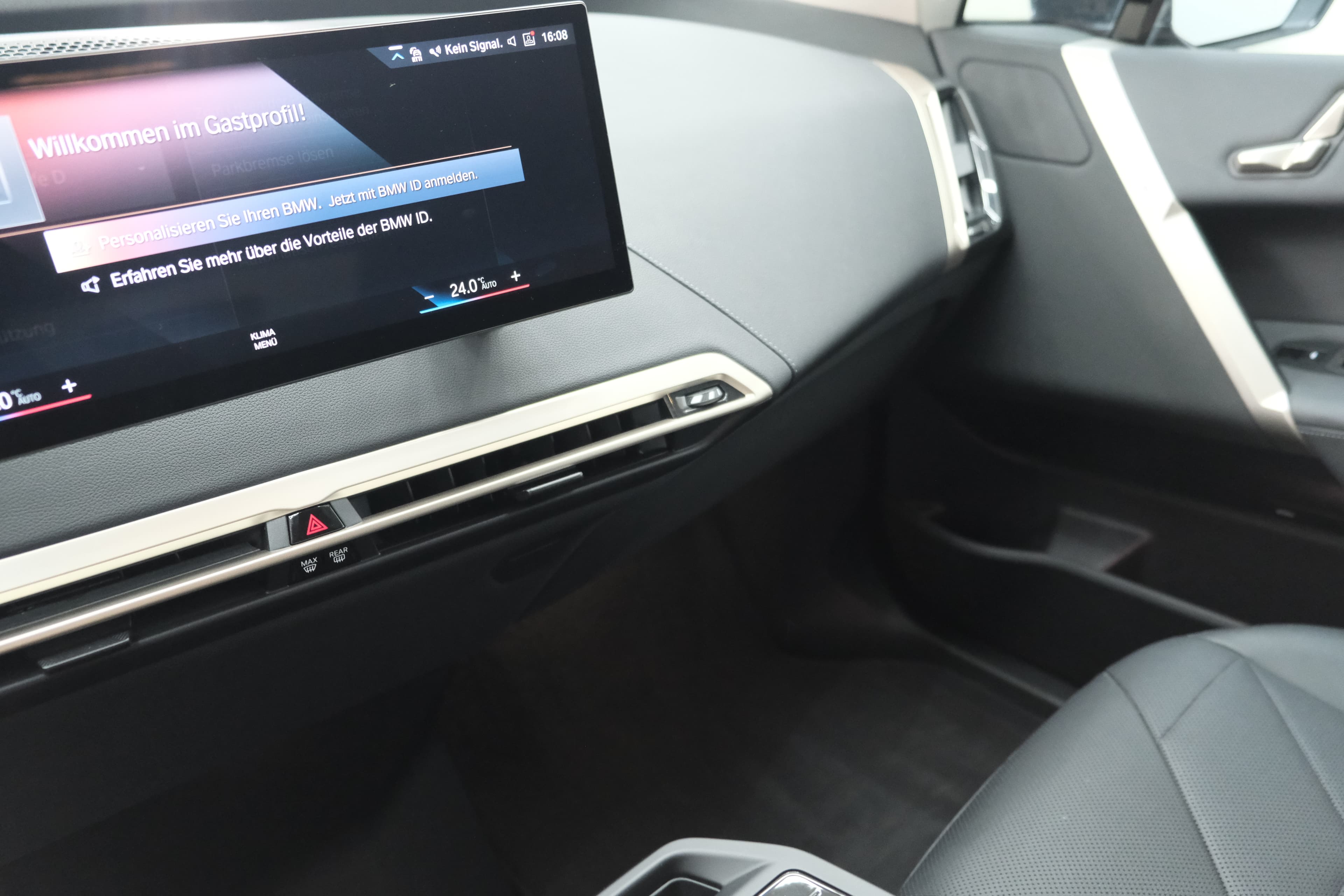 BMW iX Bild 24