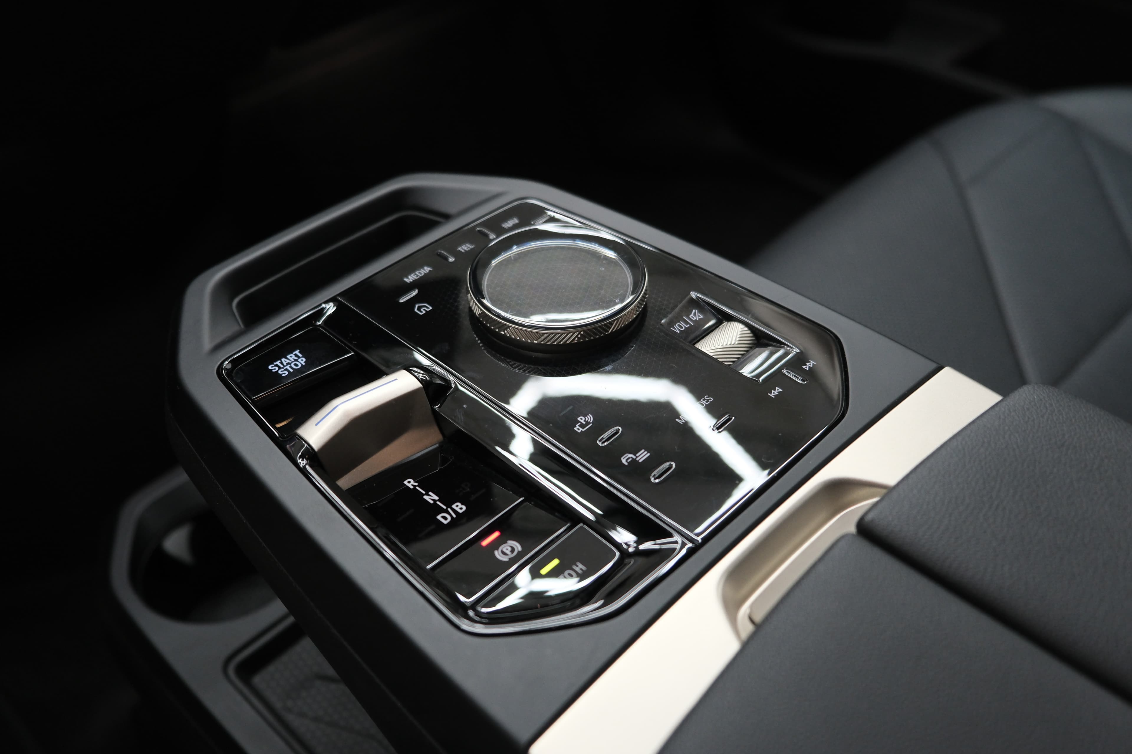 BMW iX Bild 26