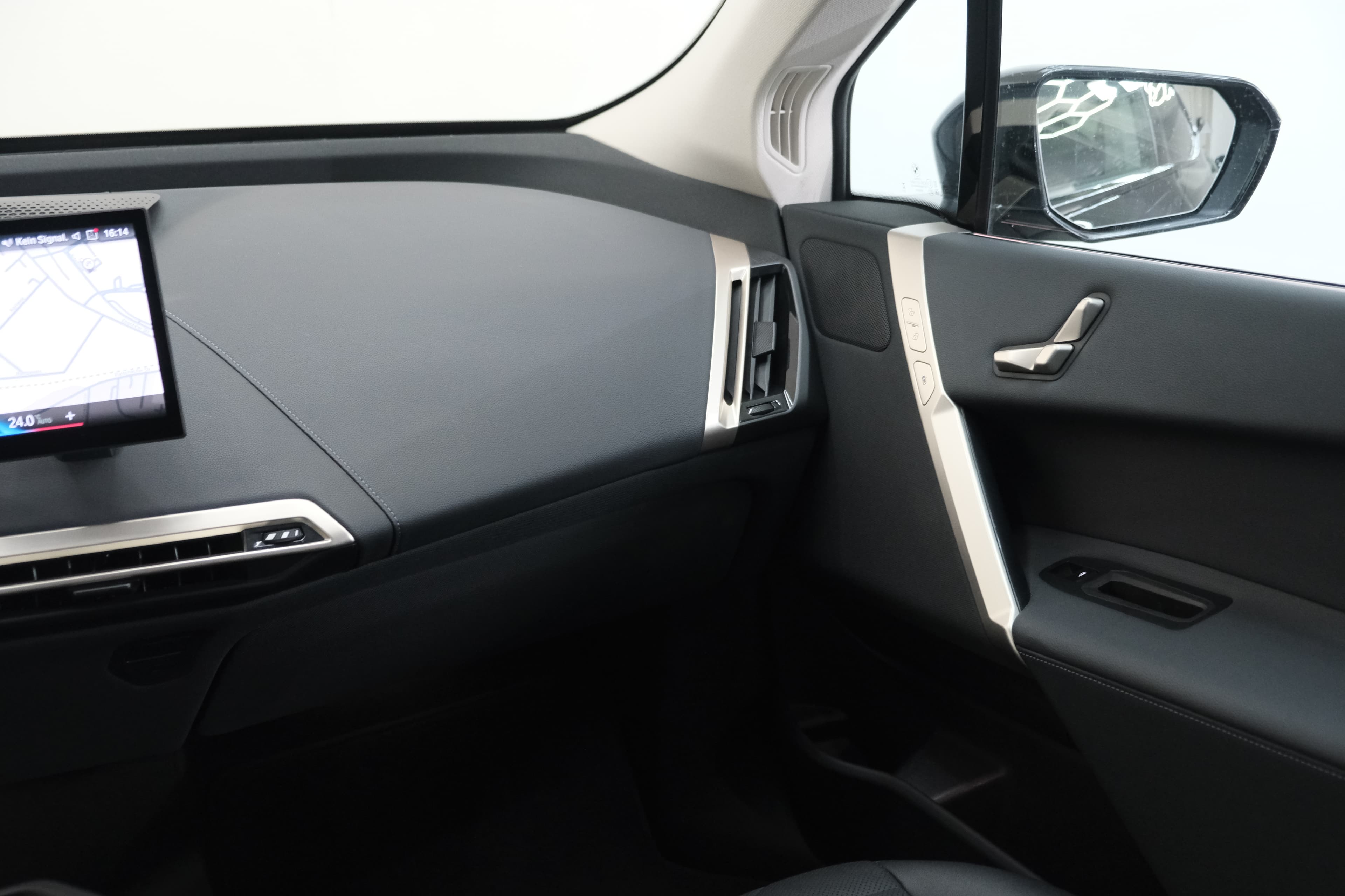 BMW iX Bild 25