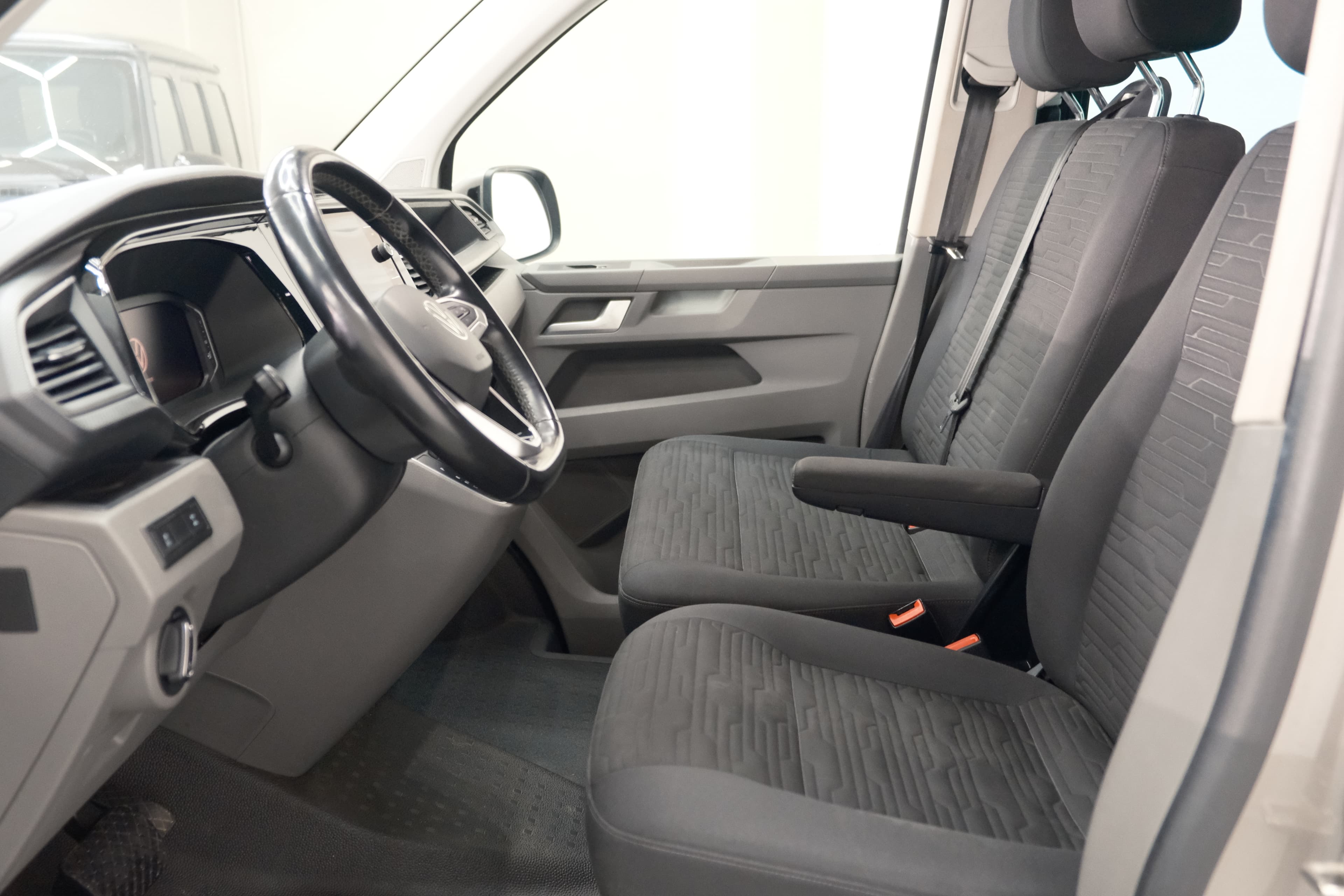 Volkswagen T6.1 Caravelle Bild 23
