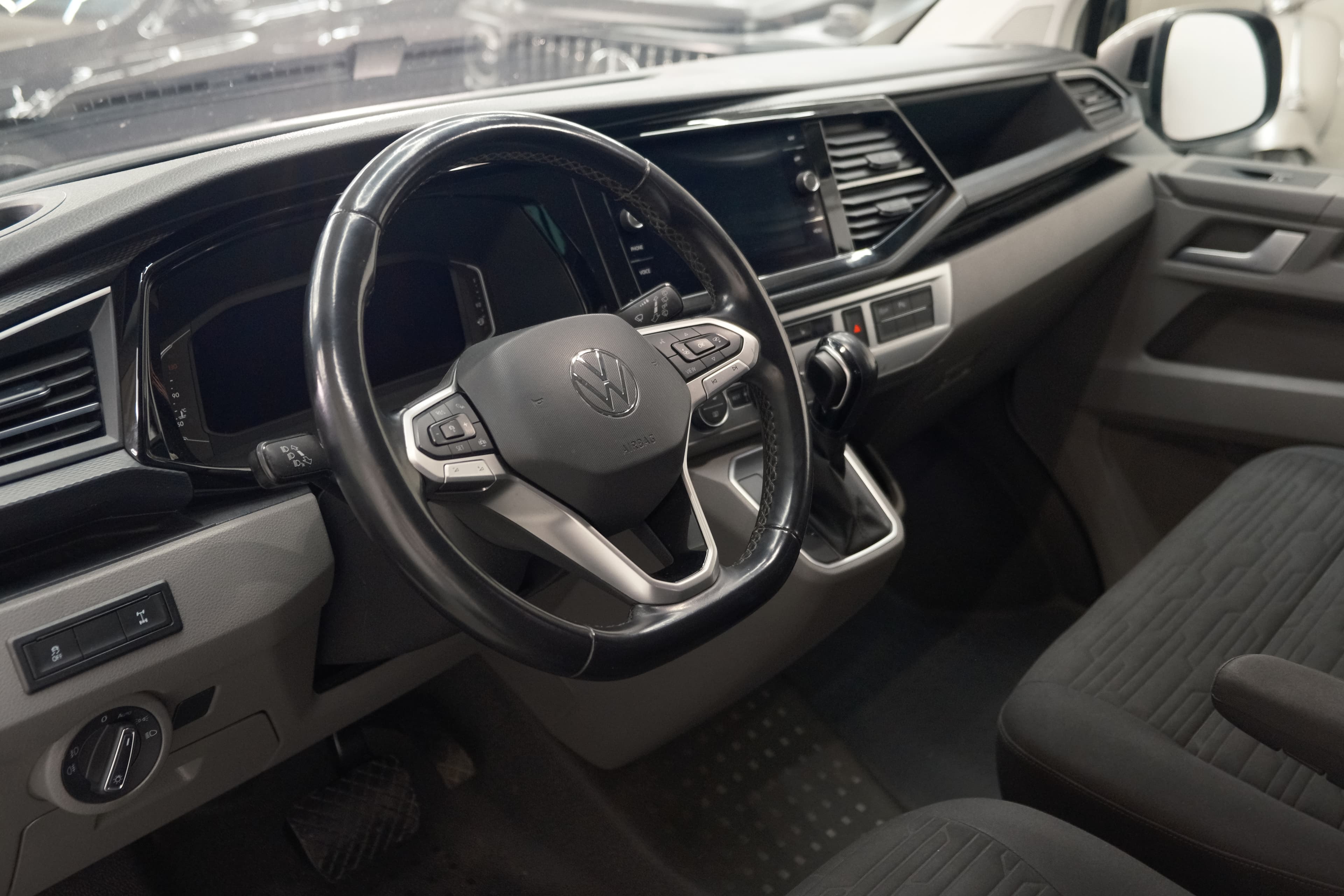 Volkswagen T6.1 Caravelle Bild 17