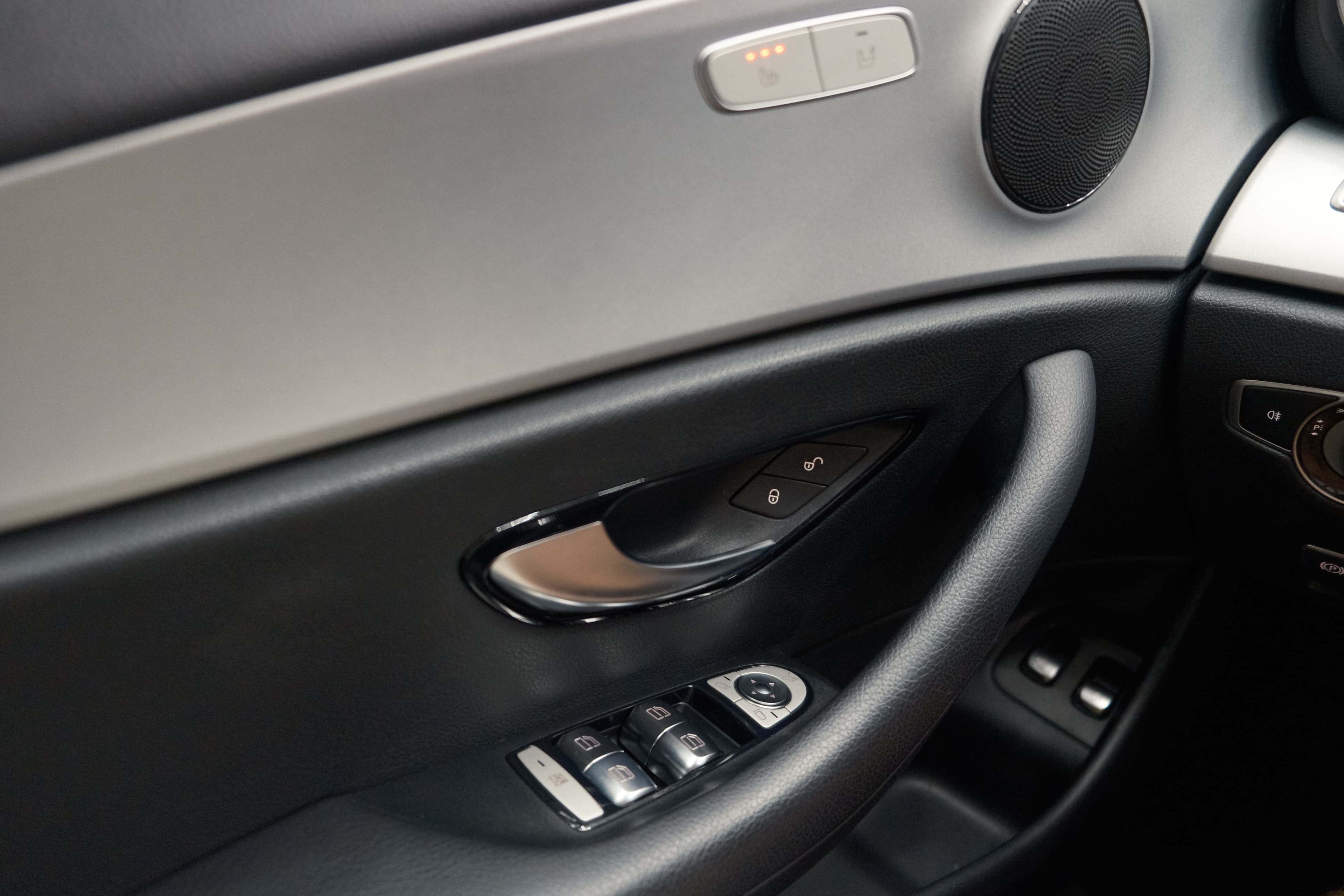 Mercedes Benz E-Klasse Bild 27