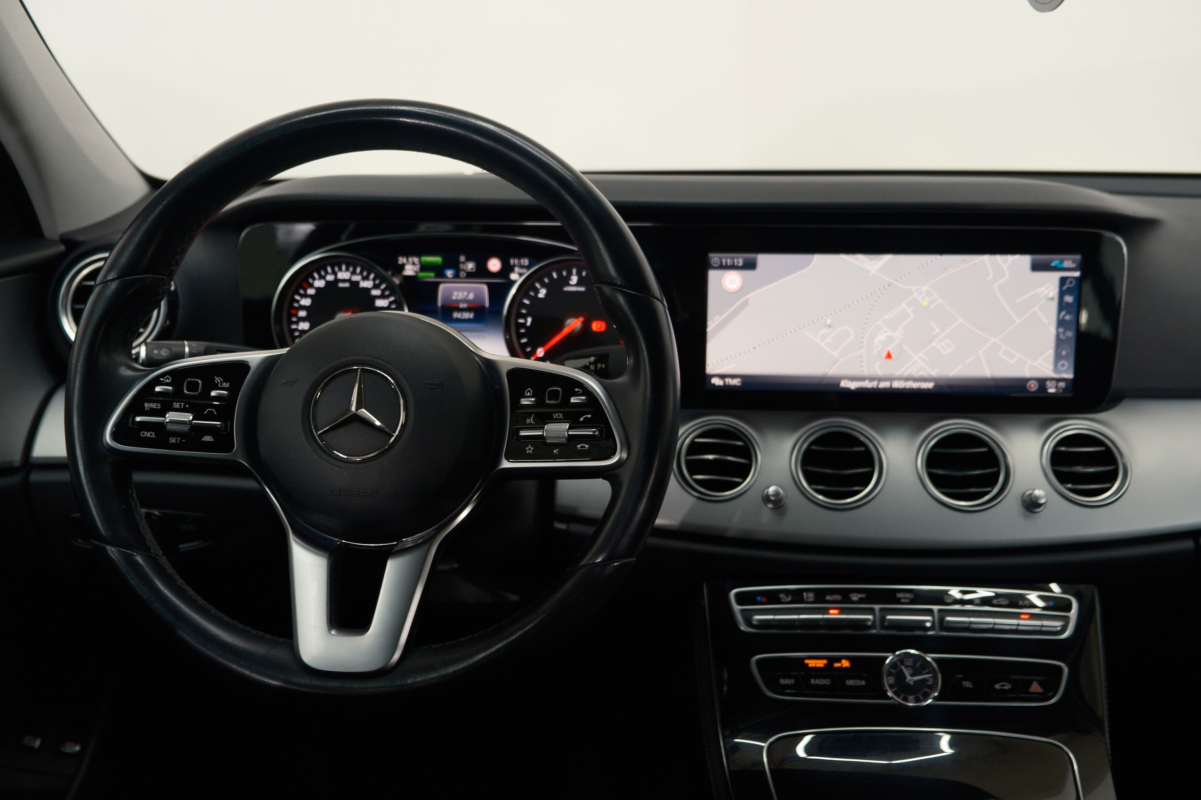 Mercedes Benz E-Klasse Bild 15