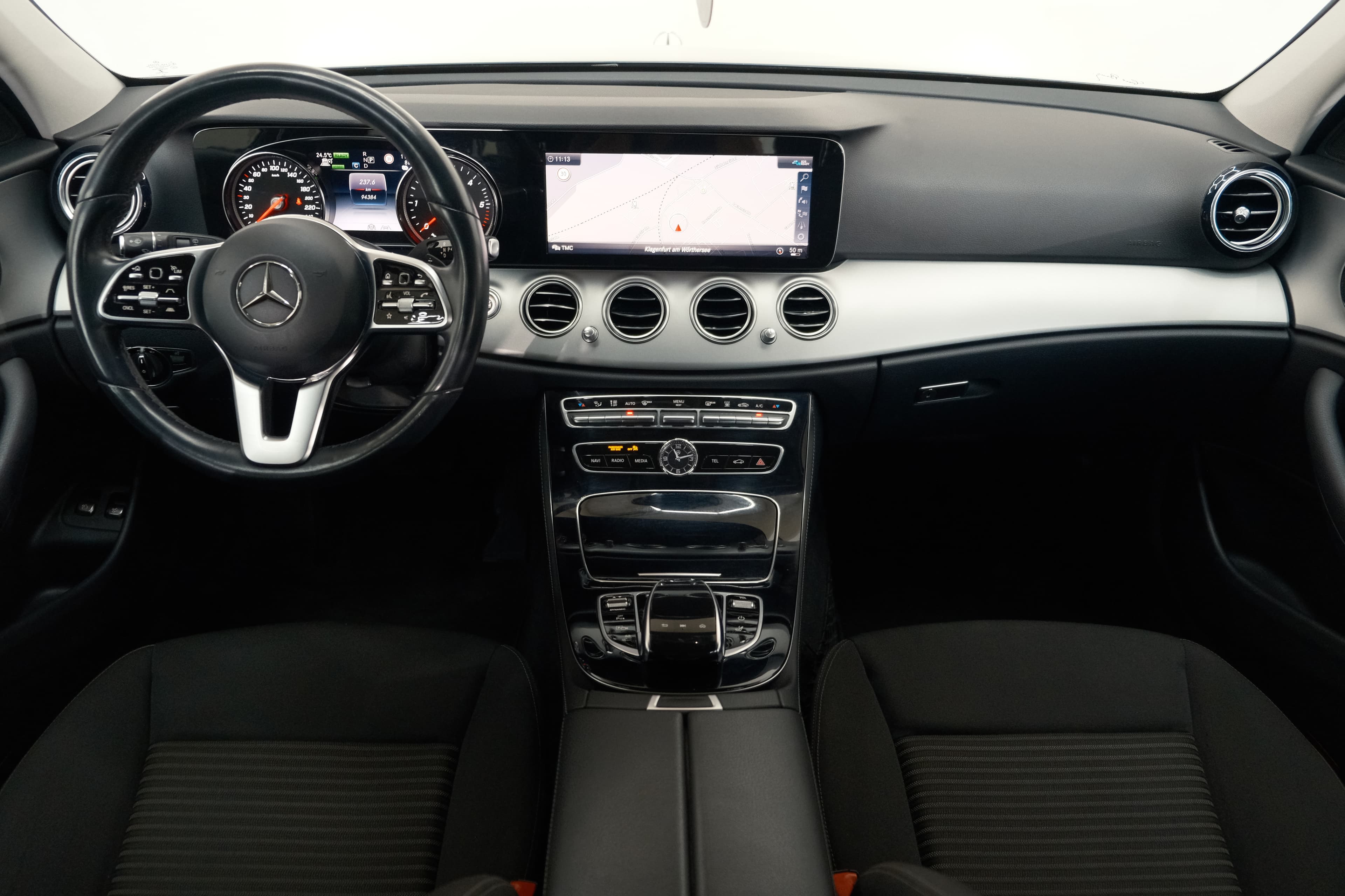 Mercedes Benz E-Klasse Bild 13