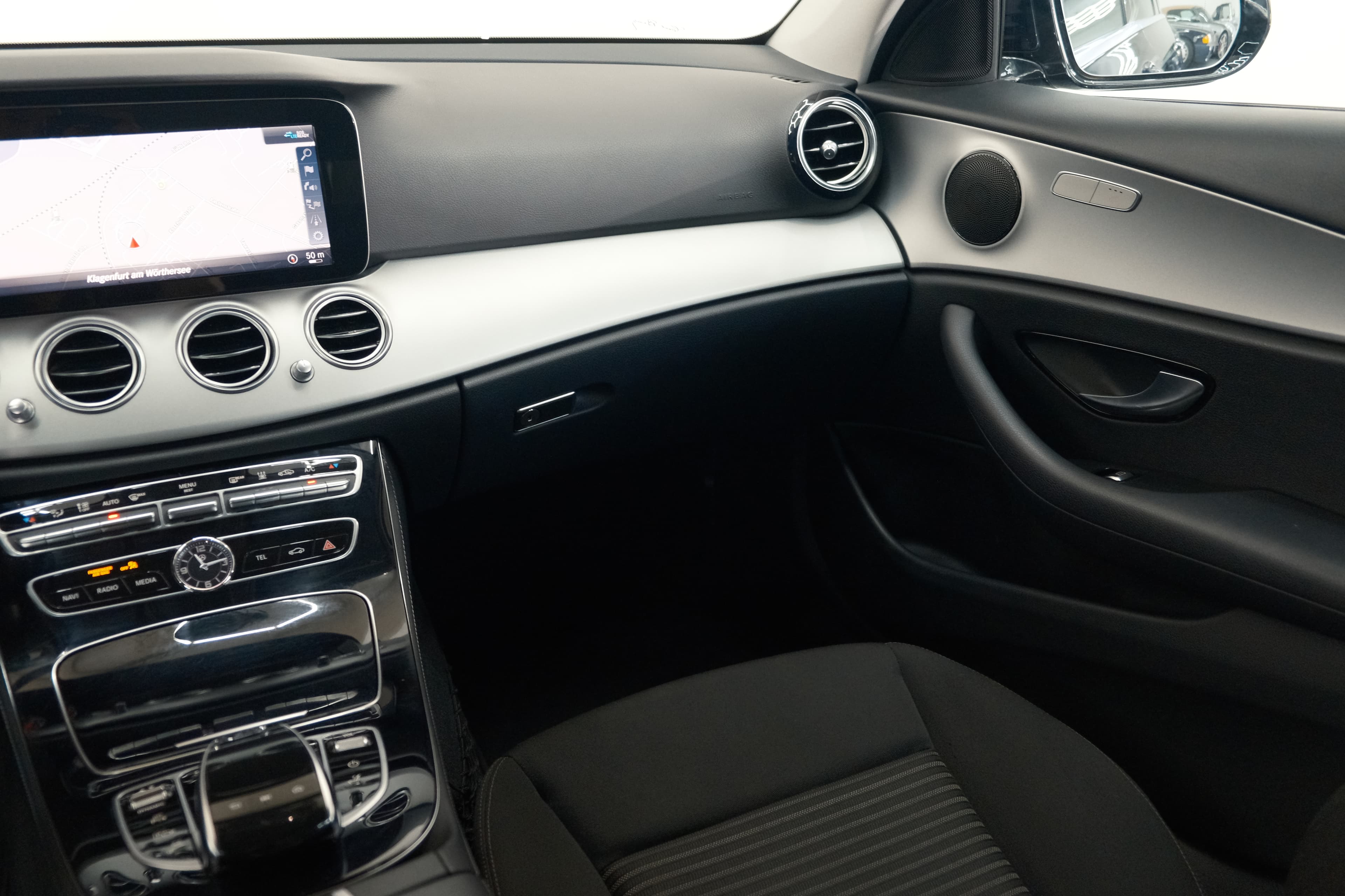 Mercedes Benz E-Klasse Bild 16