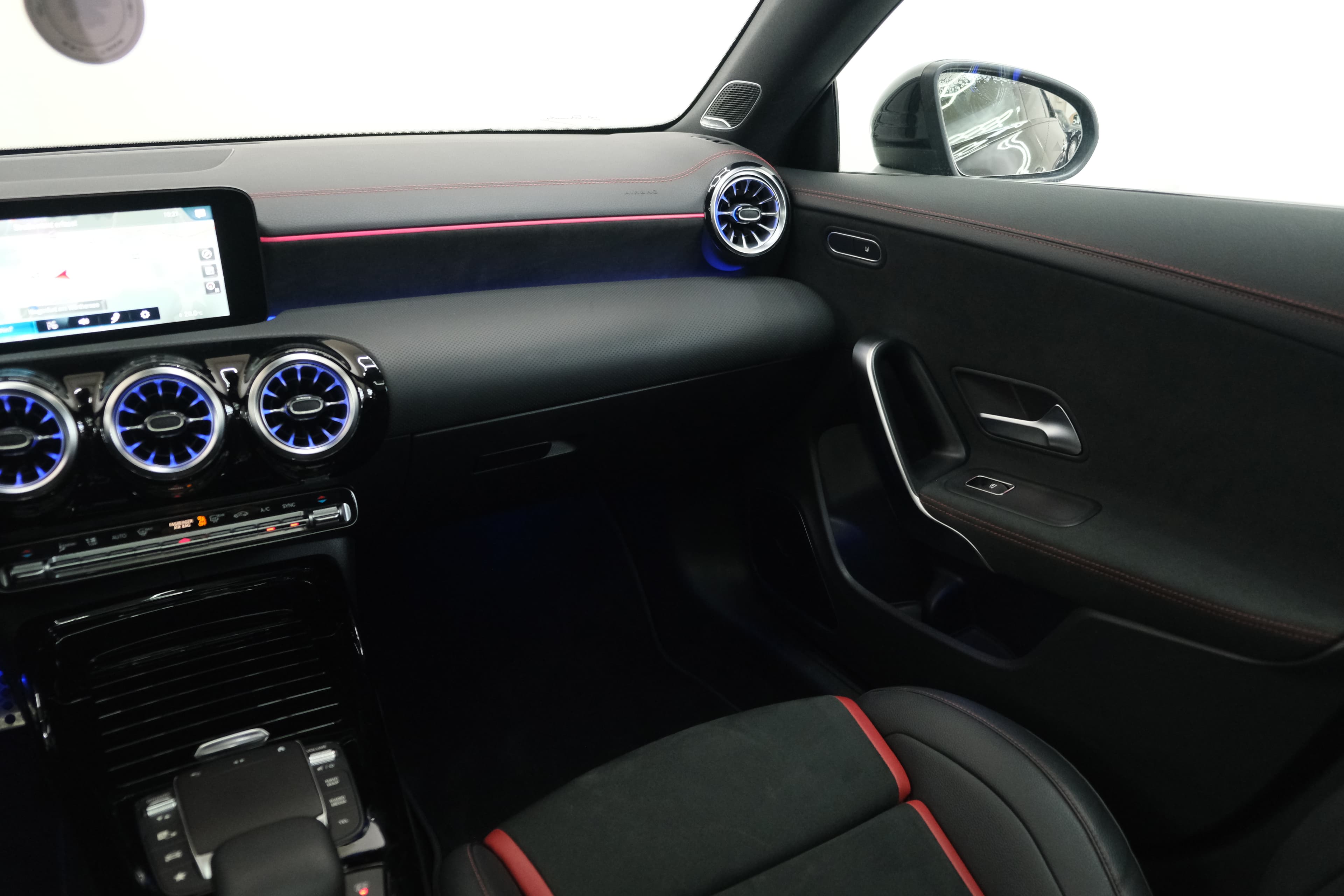 Mercedes Benz CLA  Bild 15