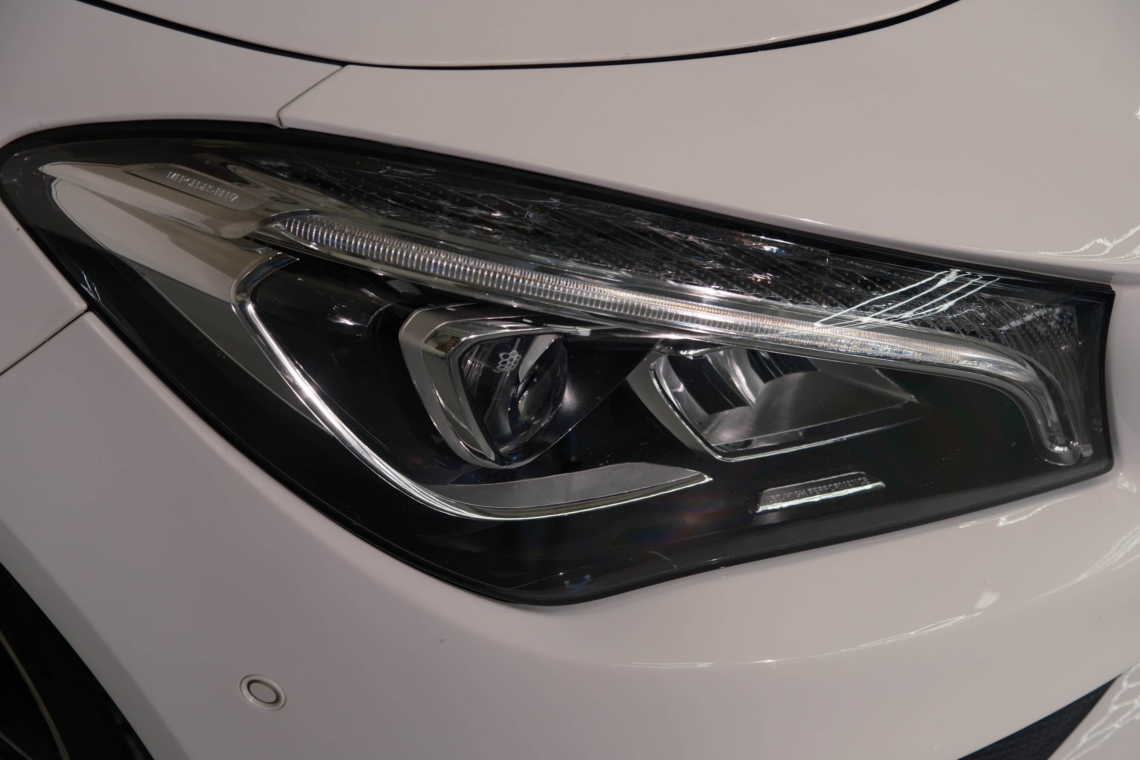 Mercedes Benz CLA 200 d Shooting Brake Bild 6