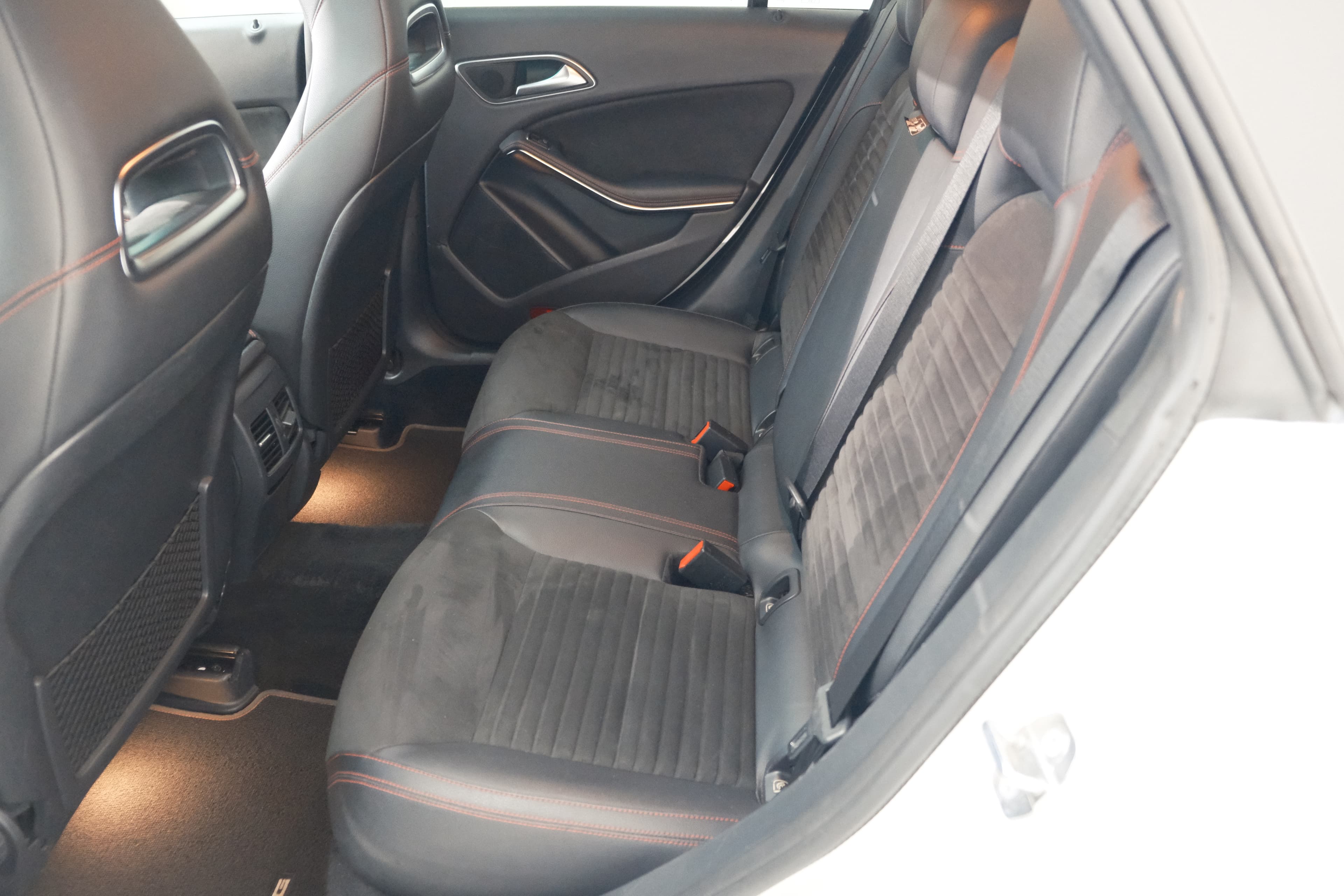 Mercedes Benz CLA 200 d Shooting Brake Bild 28