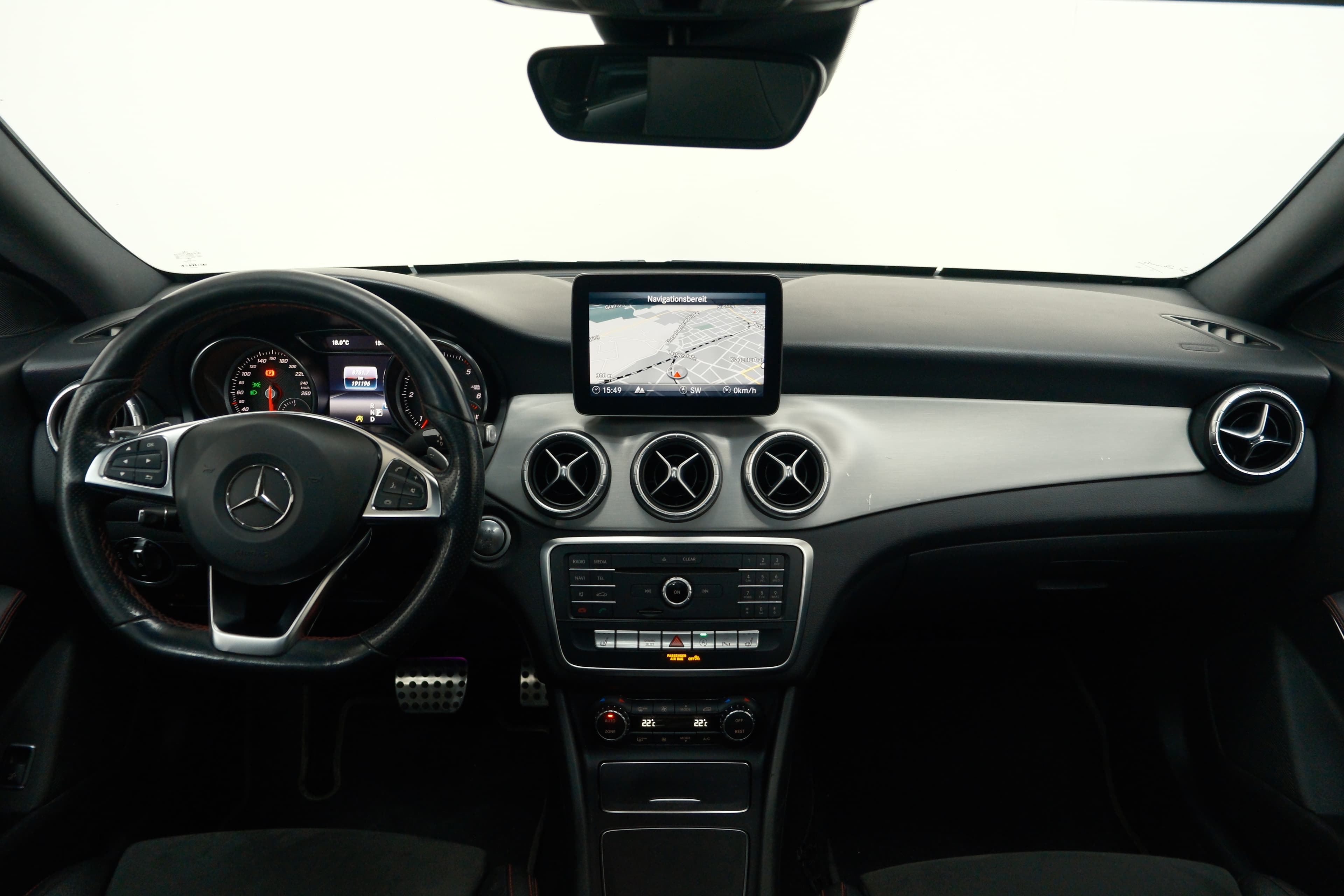 Mercedes Benz CLA 200 d Shooting Brake Bild 14