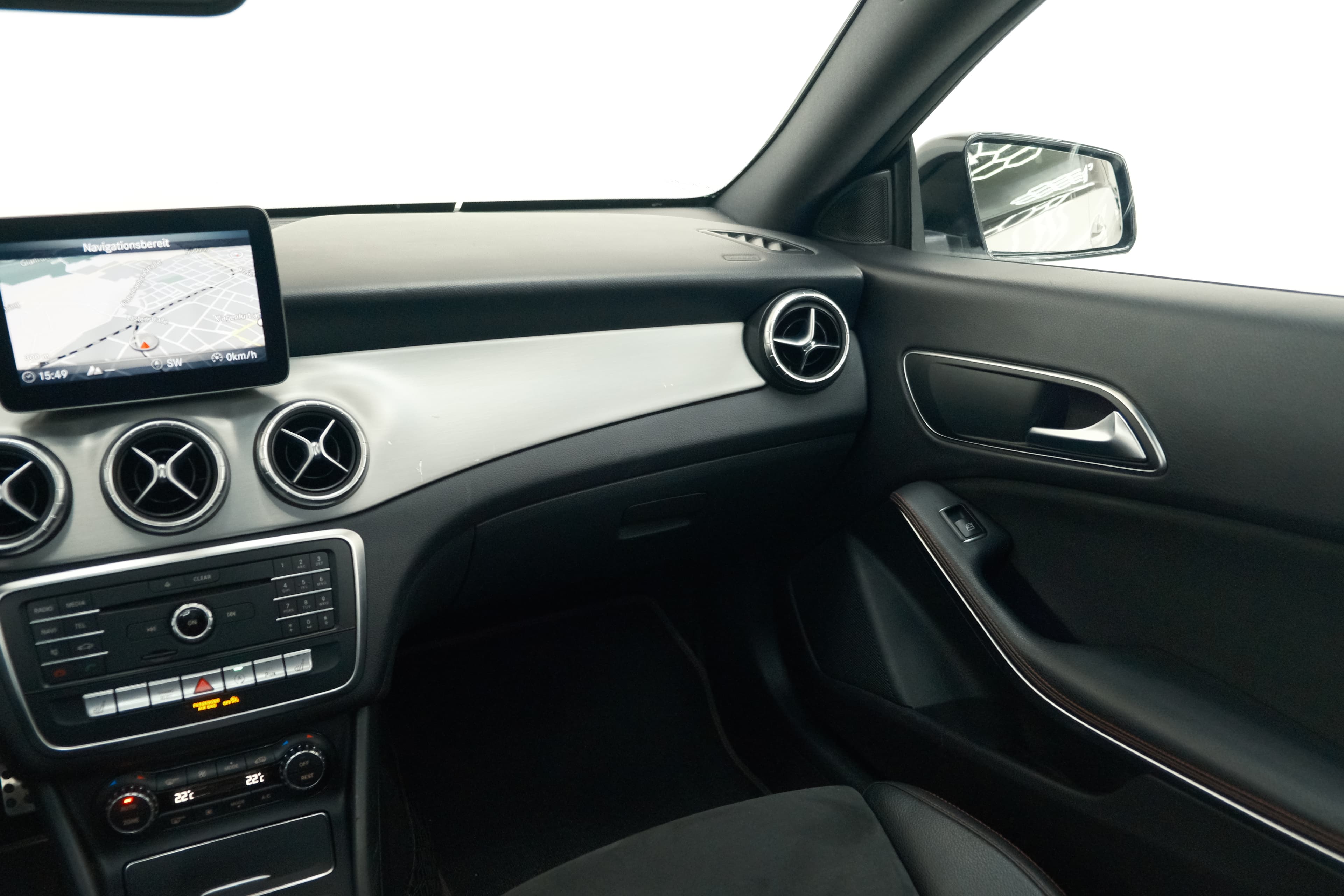Mercedes Benz CLA 200 d Shooting Brake Bild 17