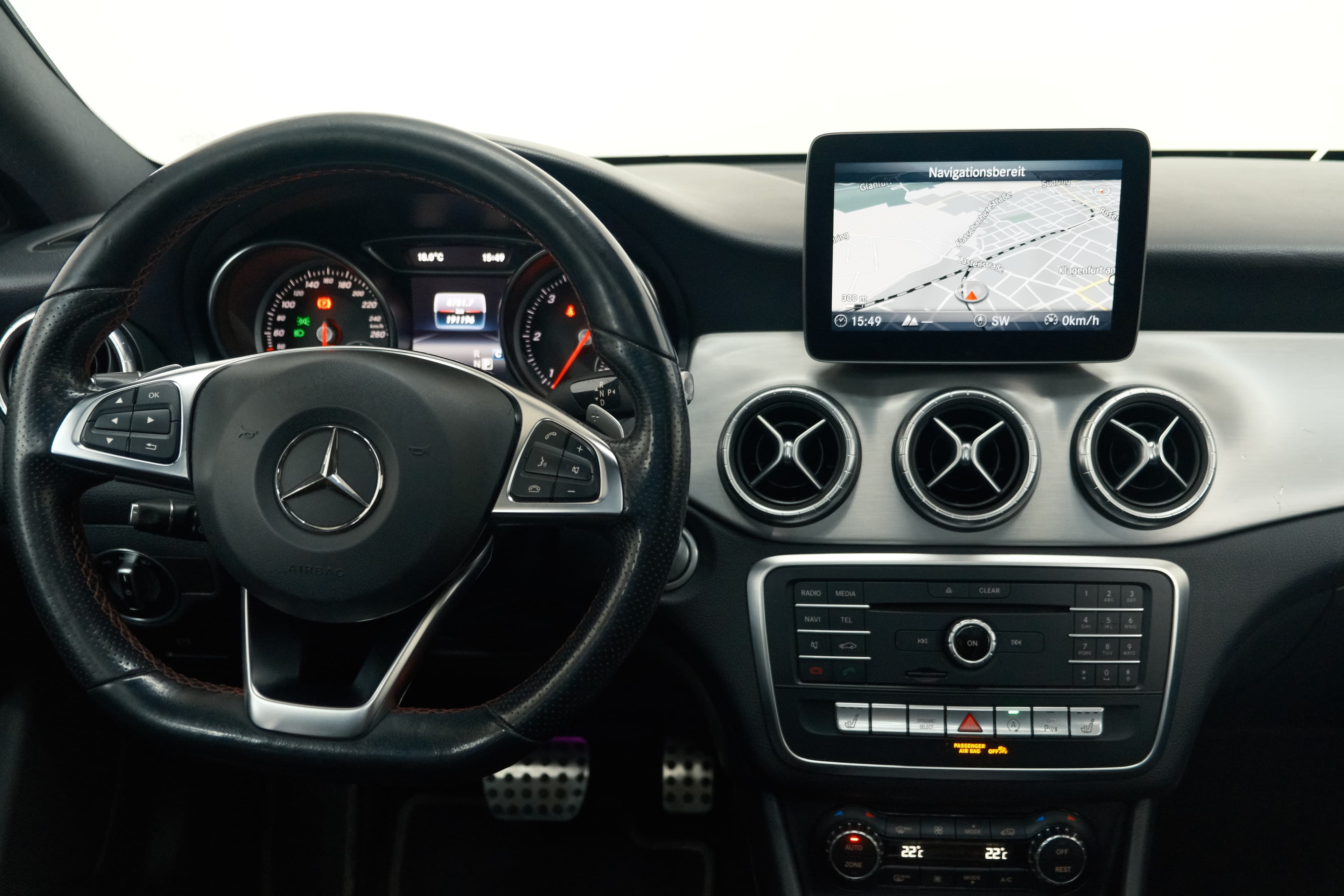 Mercedes Benz CLA 200 d Shooting Brake Bild 18