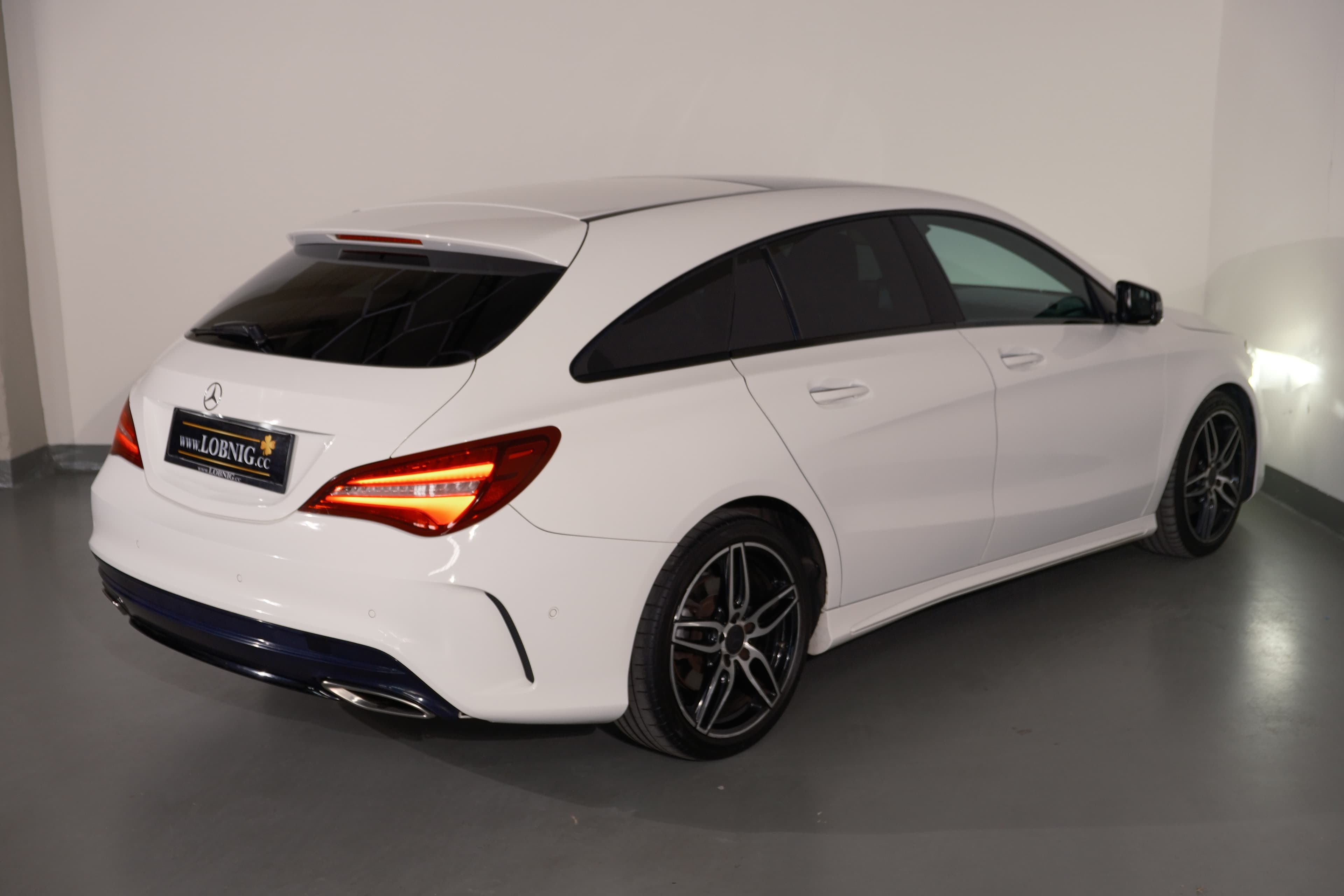 Mercedes Benz CLA 200 d Shooting Brake Bild 8