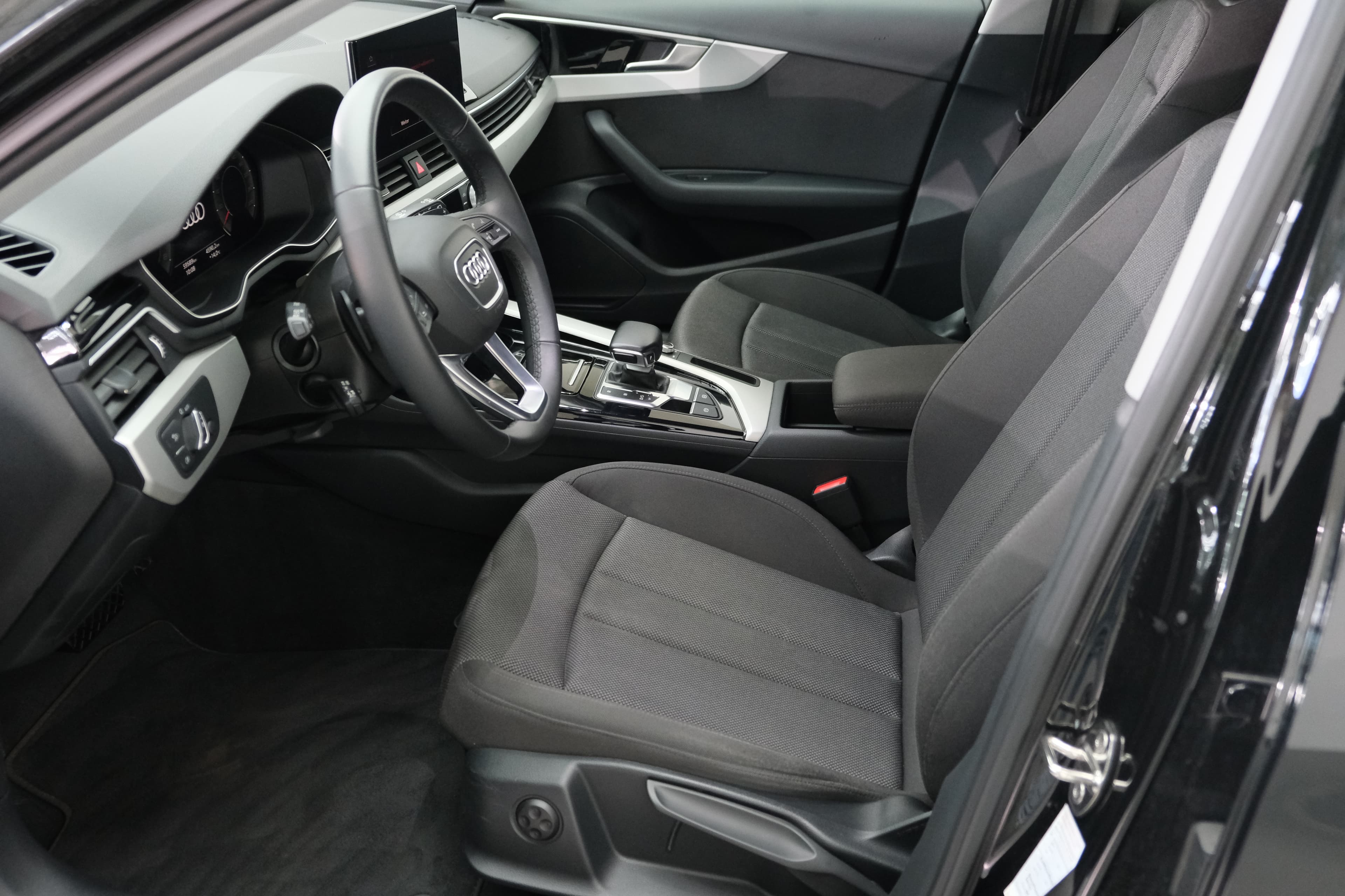 Audi A4 Bild 24