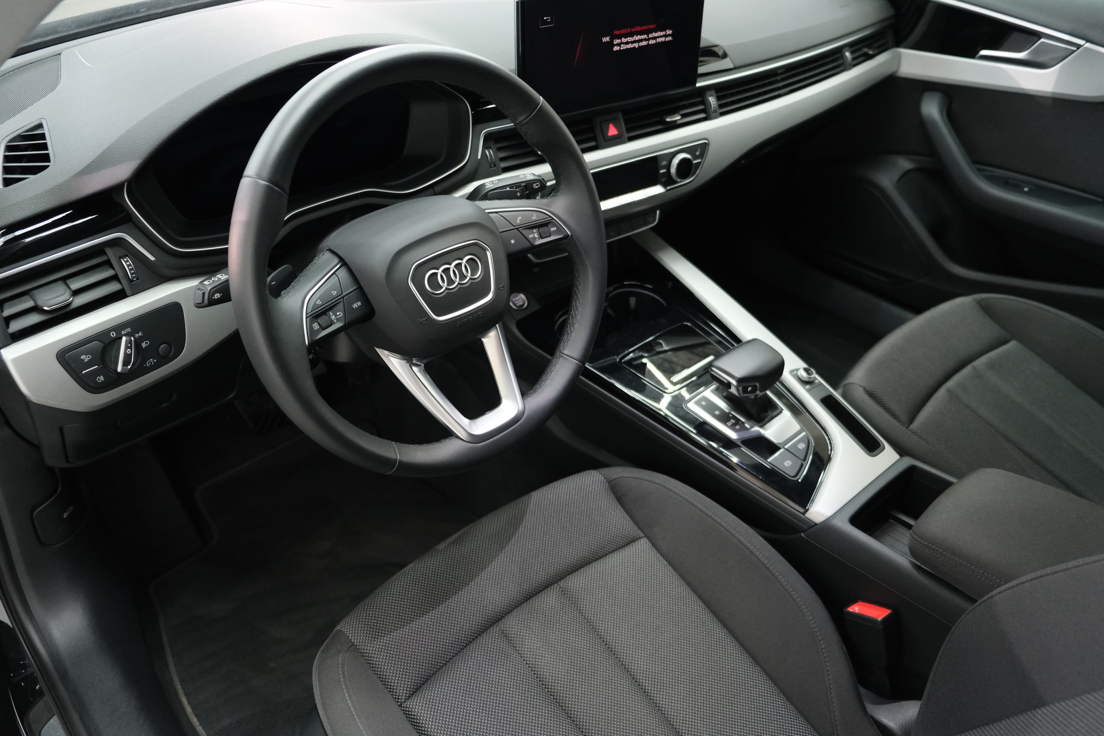 Audi A4 Bild 22