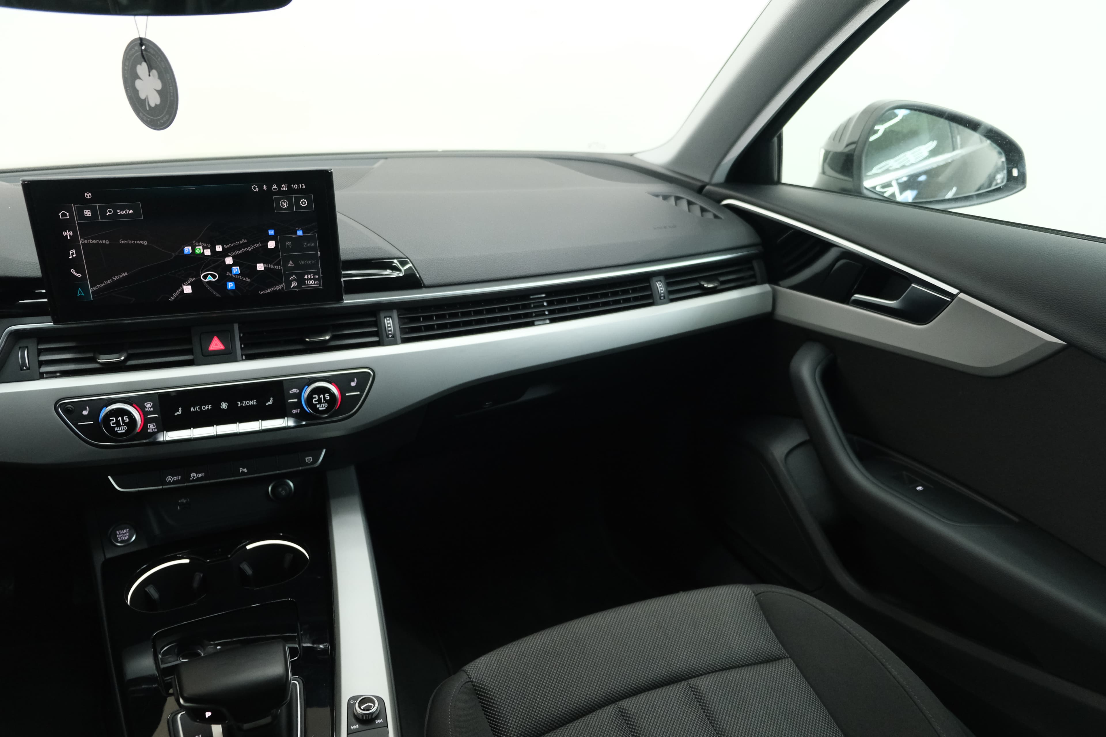 Audi A4 Bild 14