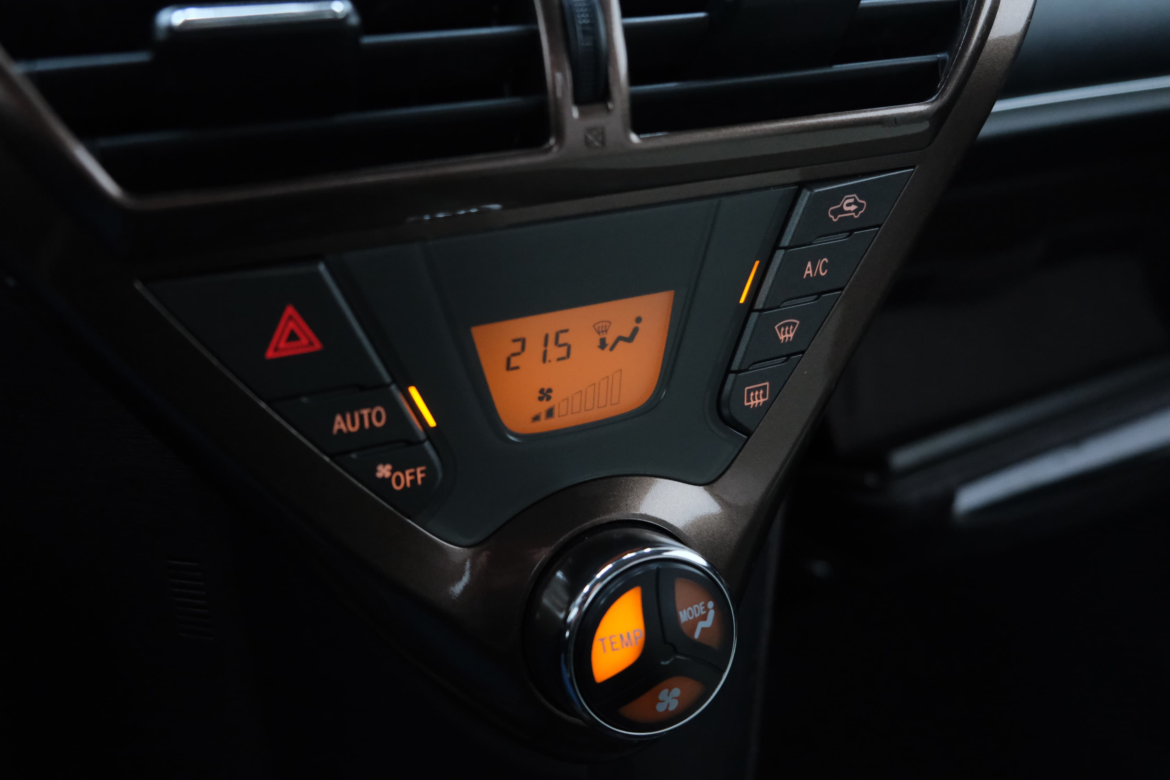 Toyota iQ Bild 17