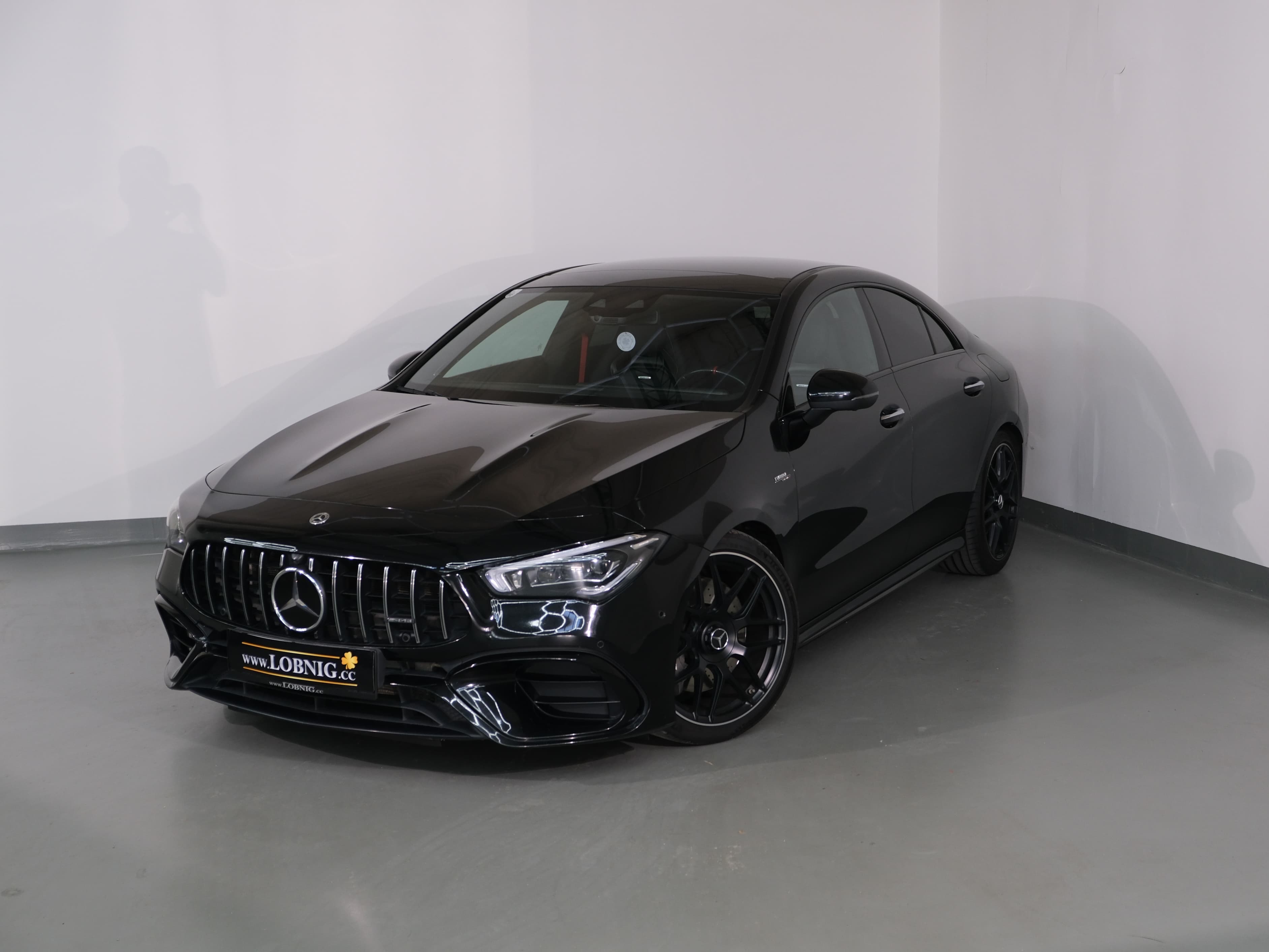 Mercedes Benz CLA 