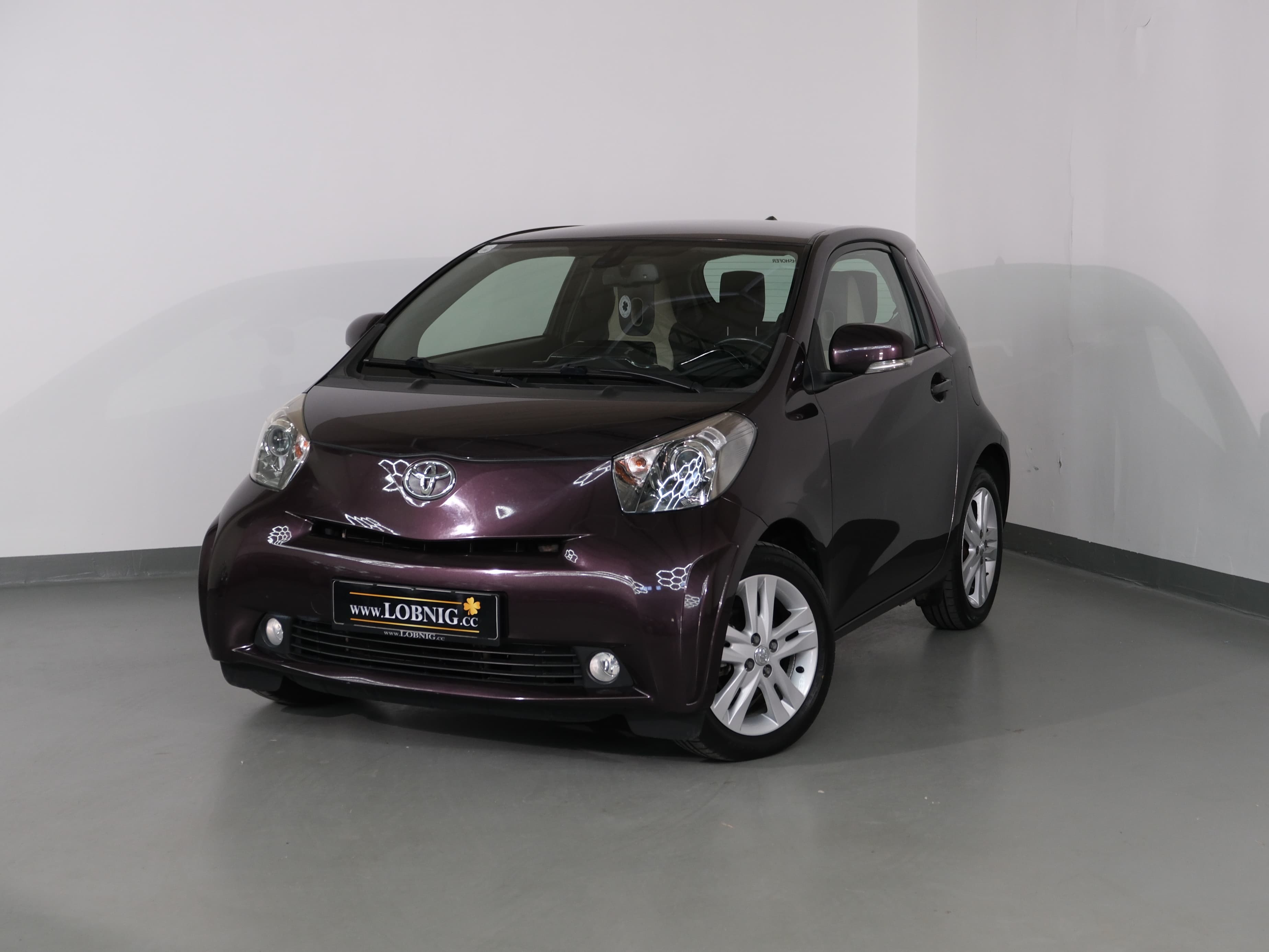 Toyota iQ