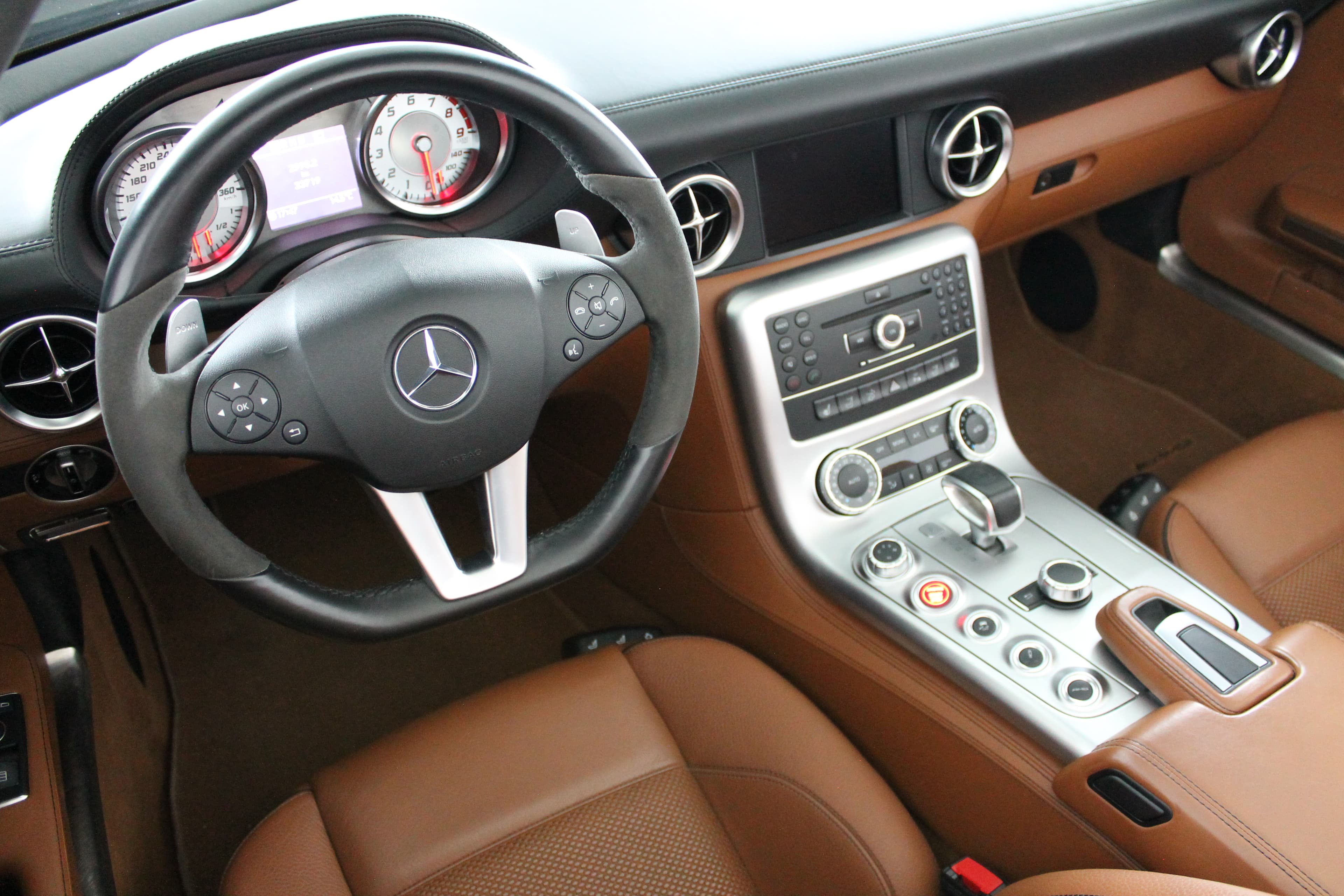 Mercedes Benz SLS  Bild 18