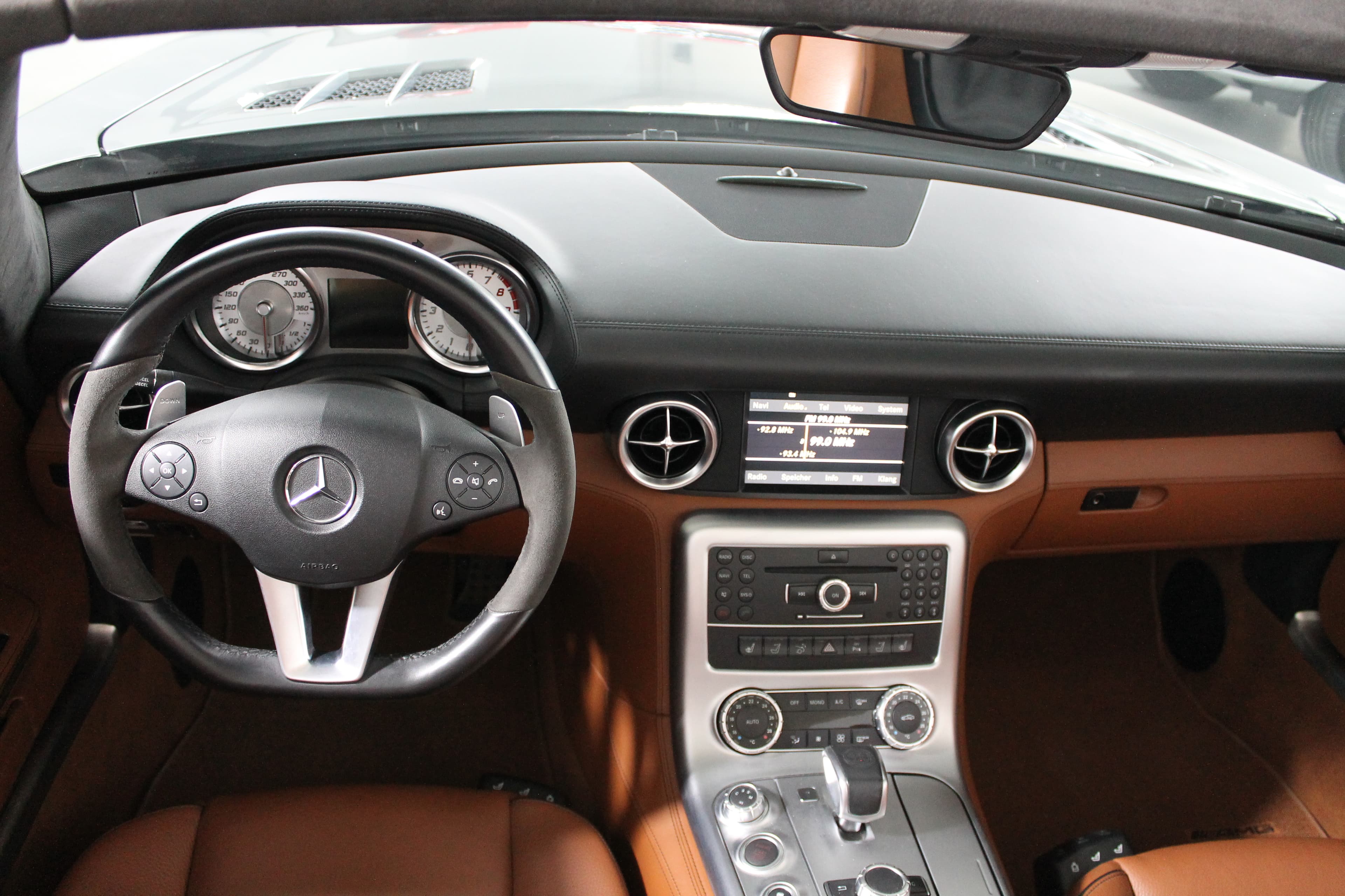 Mercedes Benz SLS  Bild 17