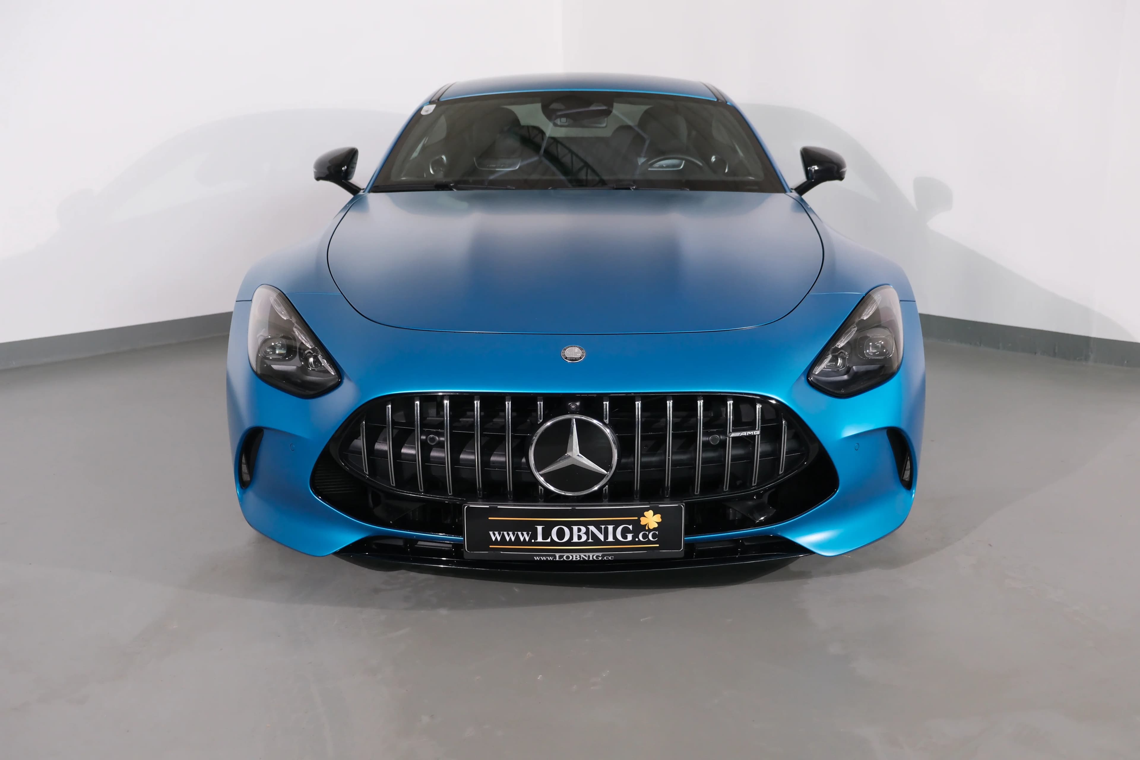 Blauer AMG — Fahrzeugverkauf bei Dietmar Lobnig seit 1996